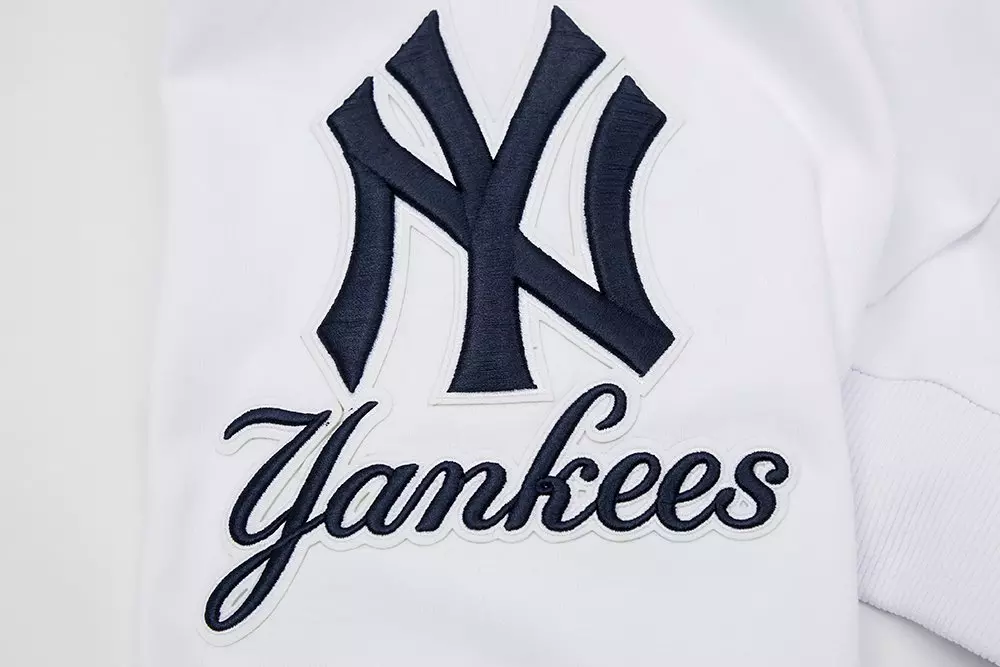 Pro Standard Men's MLB New York Yankees Chenille Pullover Hoodie - WHITE