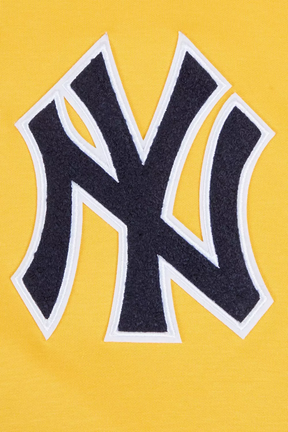 Pro Standard Men's MLB New York Yankees Chenille Pullover Hoodie - YELLOW