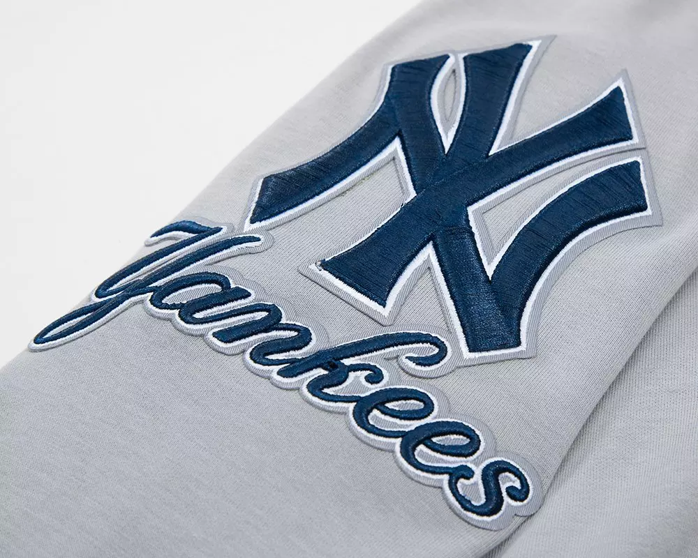 Pro Standard Men's MLB New York Yankees Classic Chenille Full Zip Hooded Jacket - GREY