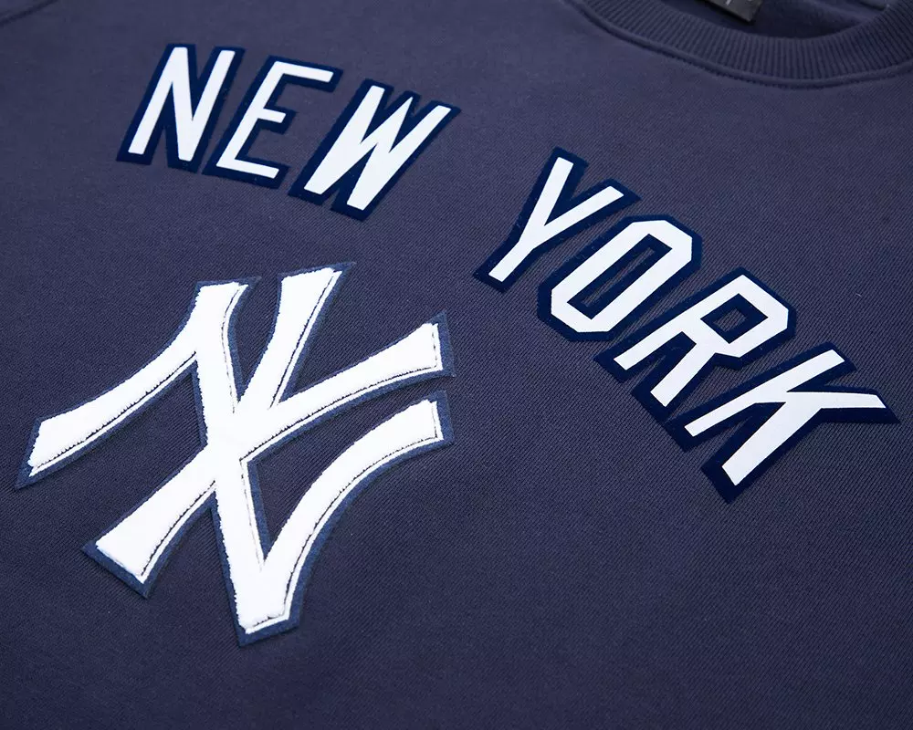 Pro Standard Men's MLB New York Yankees Classic Crewneck - NAVY