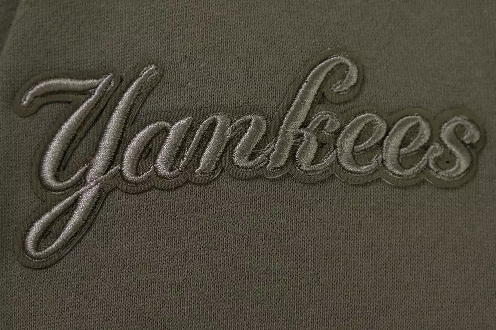 Pro Standard Men's MLB New York Yankees Neutral Drop Shoulder Pullover Hoodie - DK BROWN