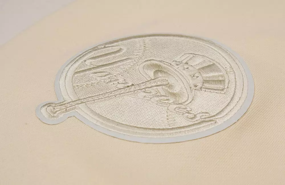 Pro Standard Men's MLB New York Yankees Neutral Drop Shoulder Fleece Crewneck - CREAM