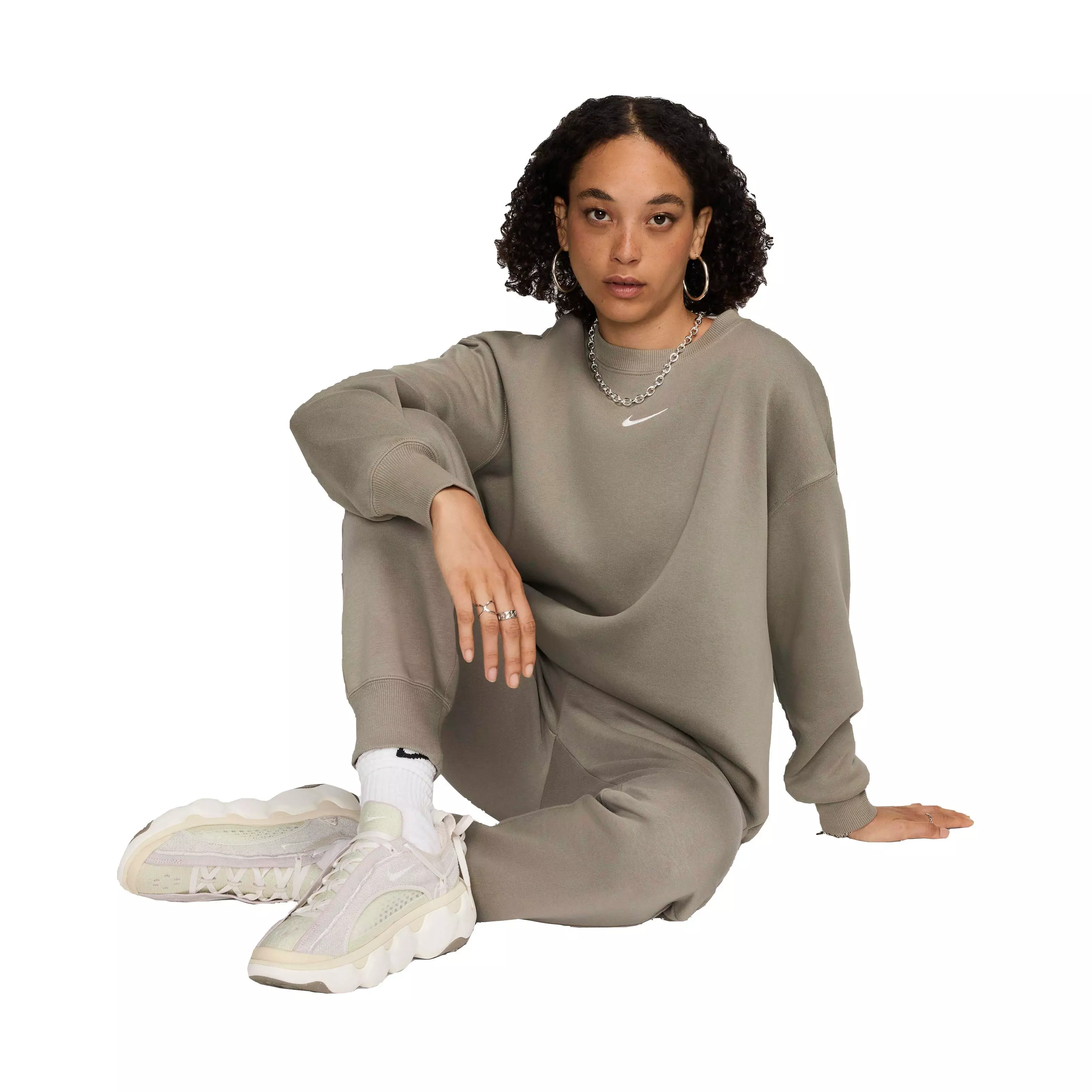 Nike Women's Sportswear Phoenix Brushed Fleece Oversized Crewneck Sweatshirt - GREEN