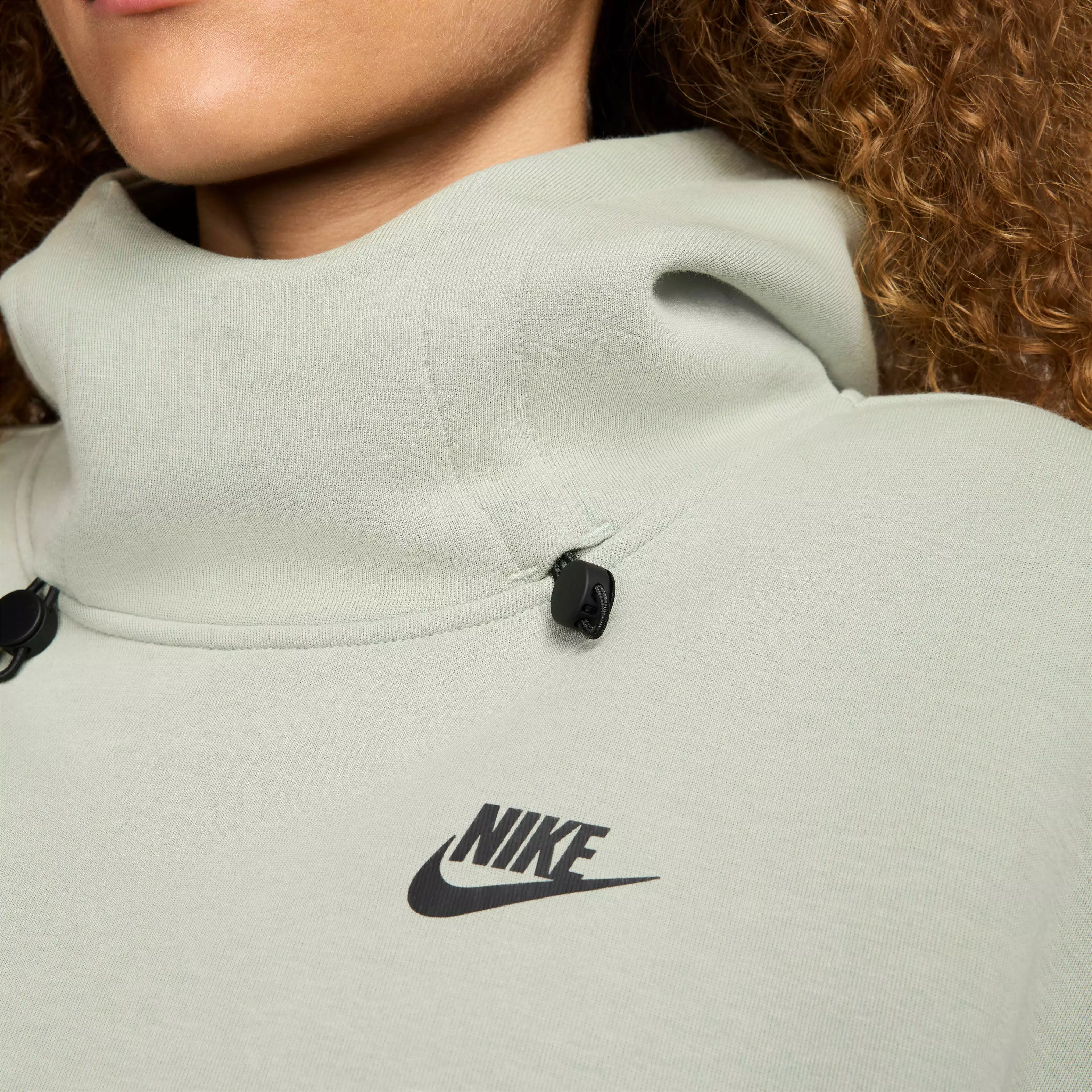Nike Women's Sportswear Tech Fleece Oversized Hoodie - GREEN