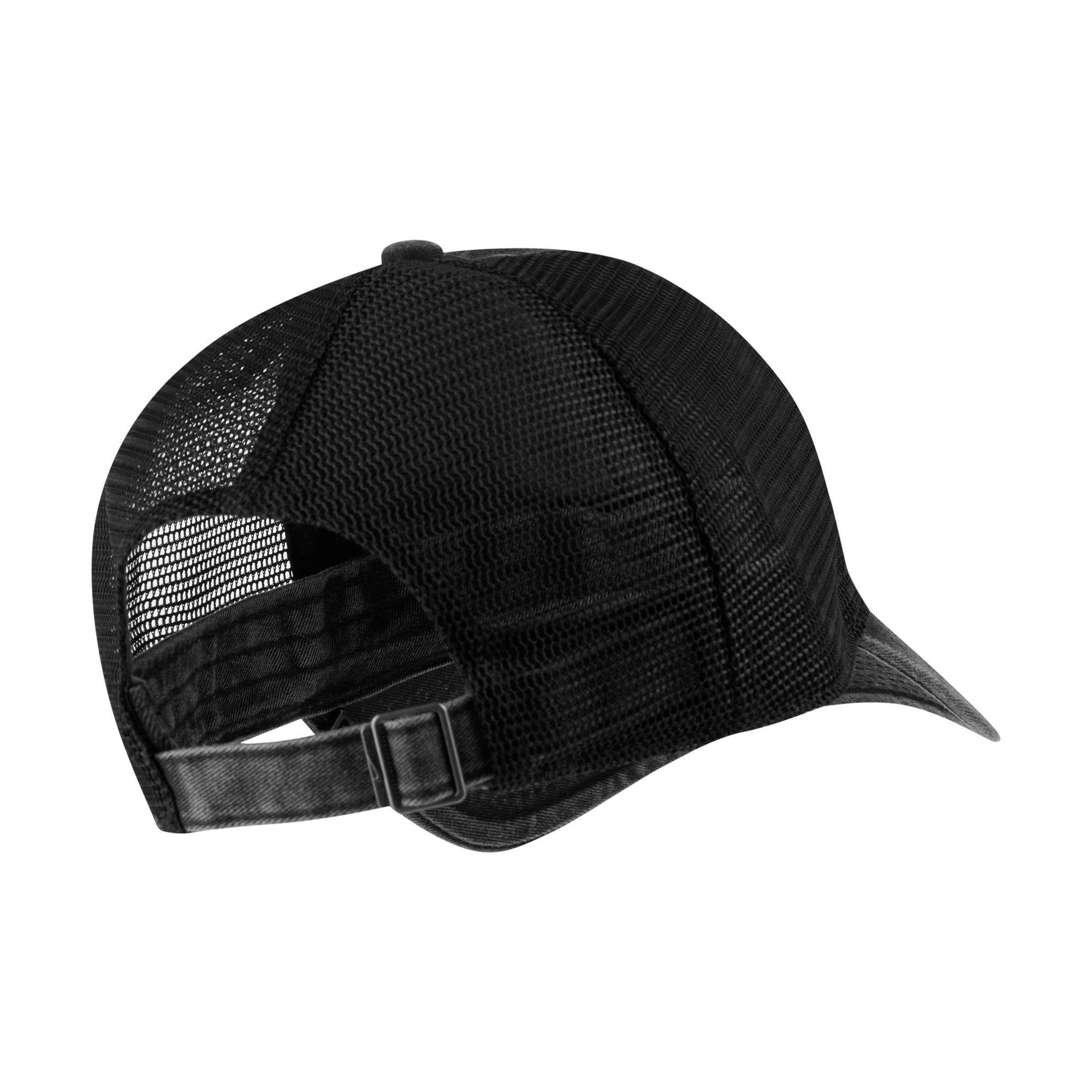 Women's Nike Heritage86 cap with mesh detail