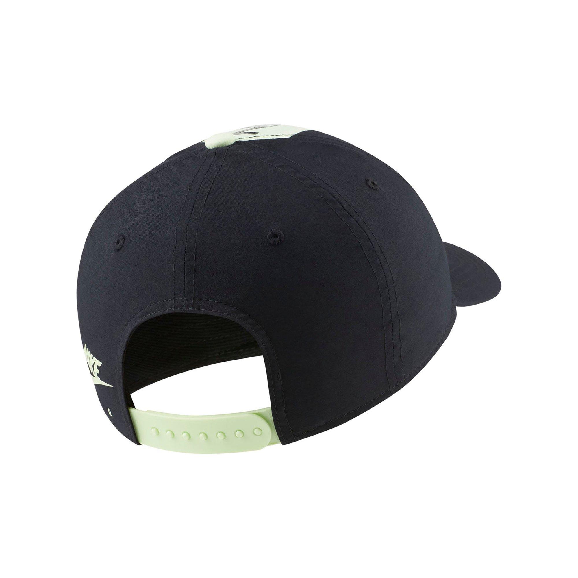 Nike Sportswear Legacy 91 Adjustable Cap.