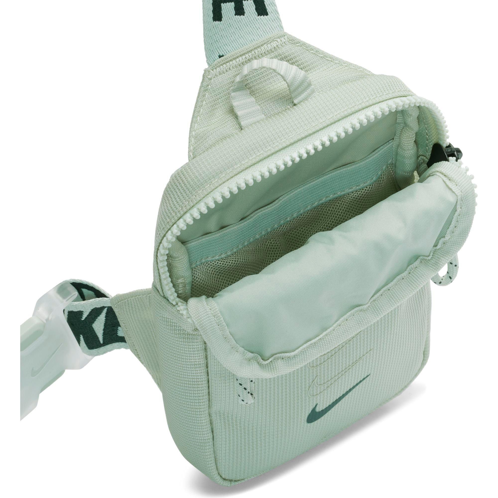 nike small hip pack