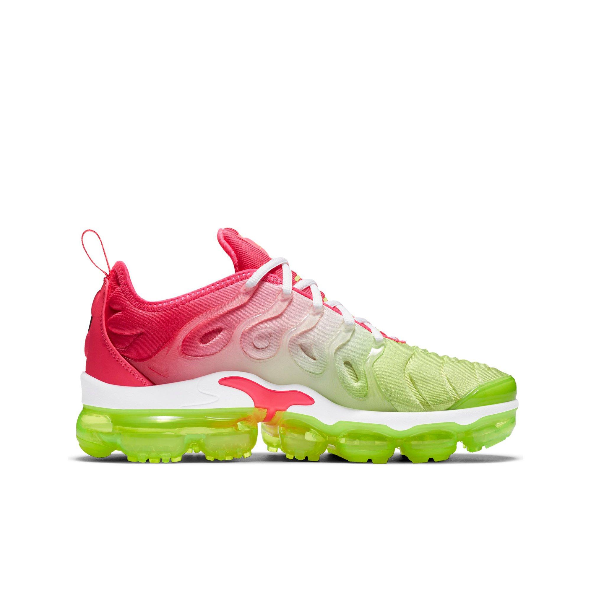 vapormax plus flyknit women's