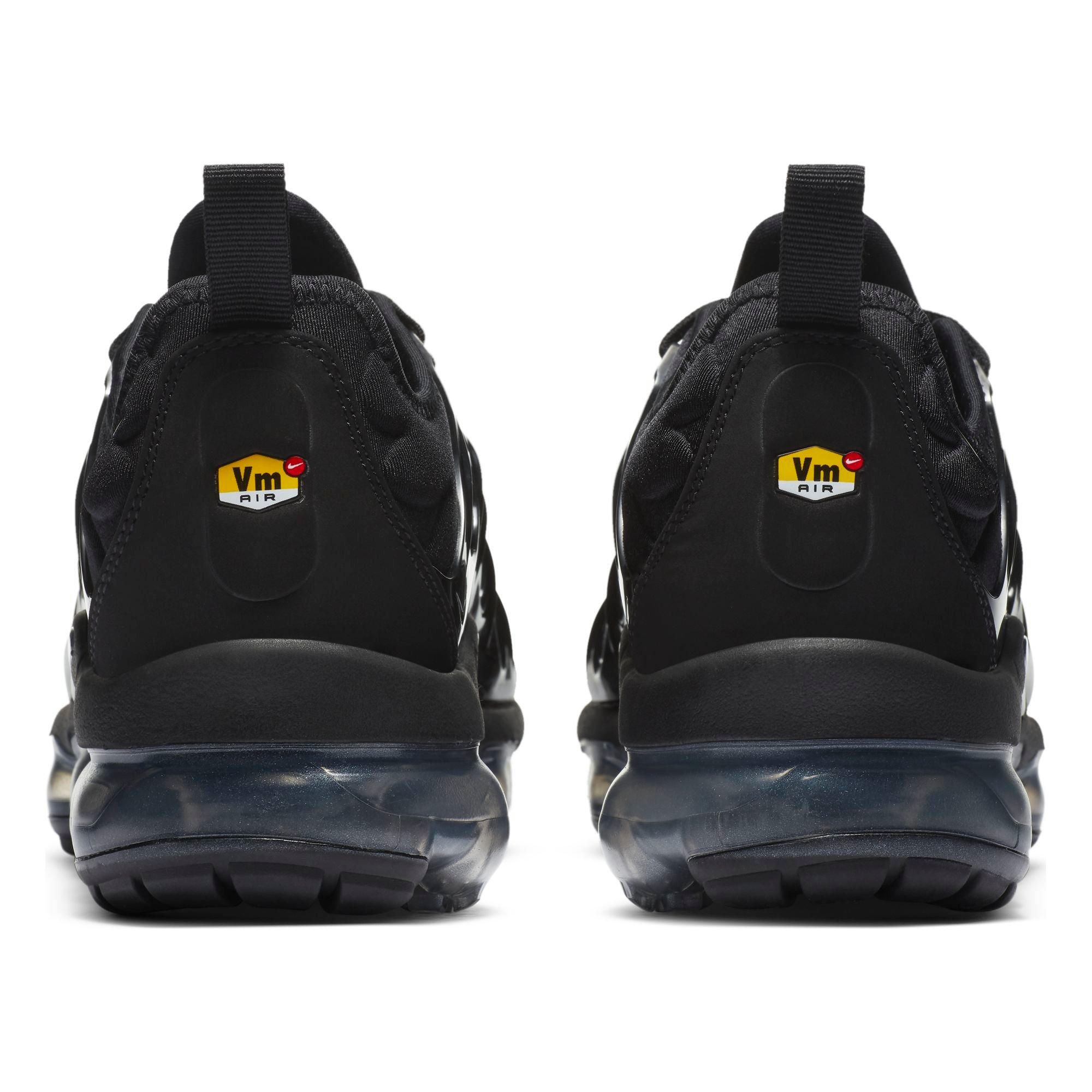 womens vapormax plus all black