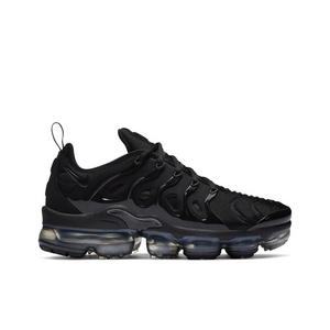 Black nike shoes with bubbles on store the bottom