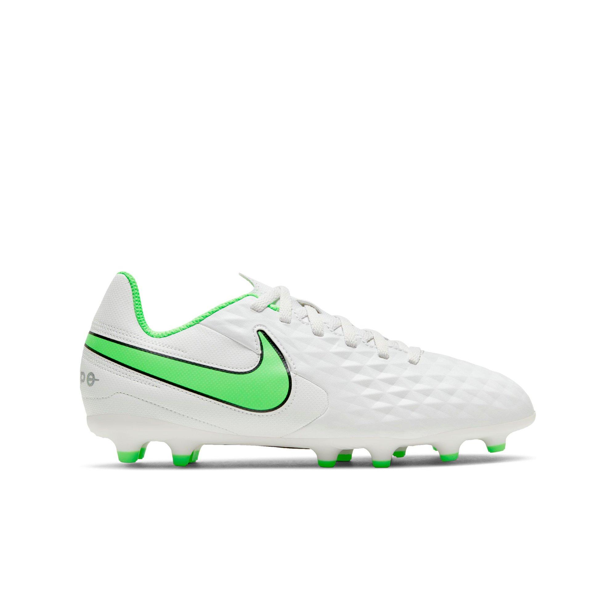 tiempo nike cleats