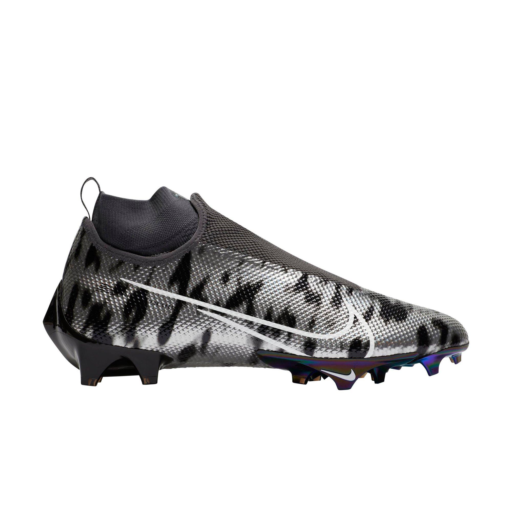 football cleats 13 wide