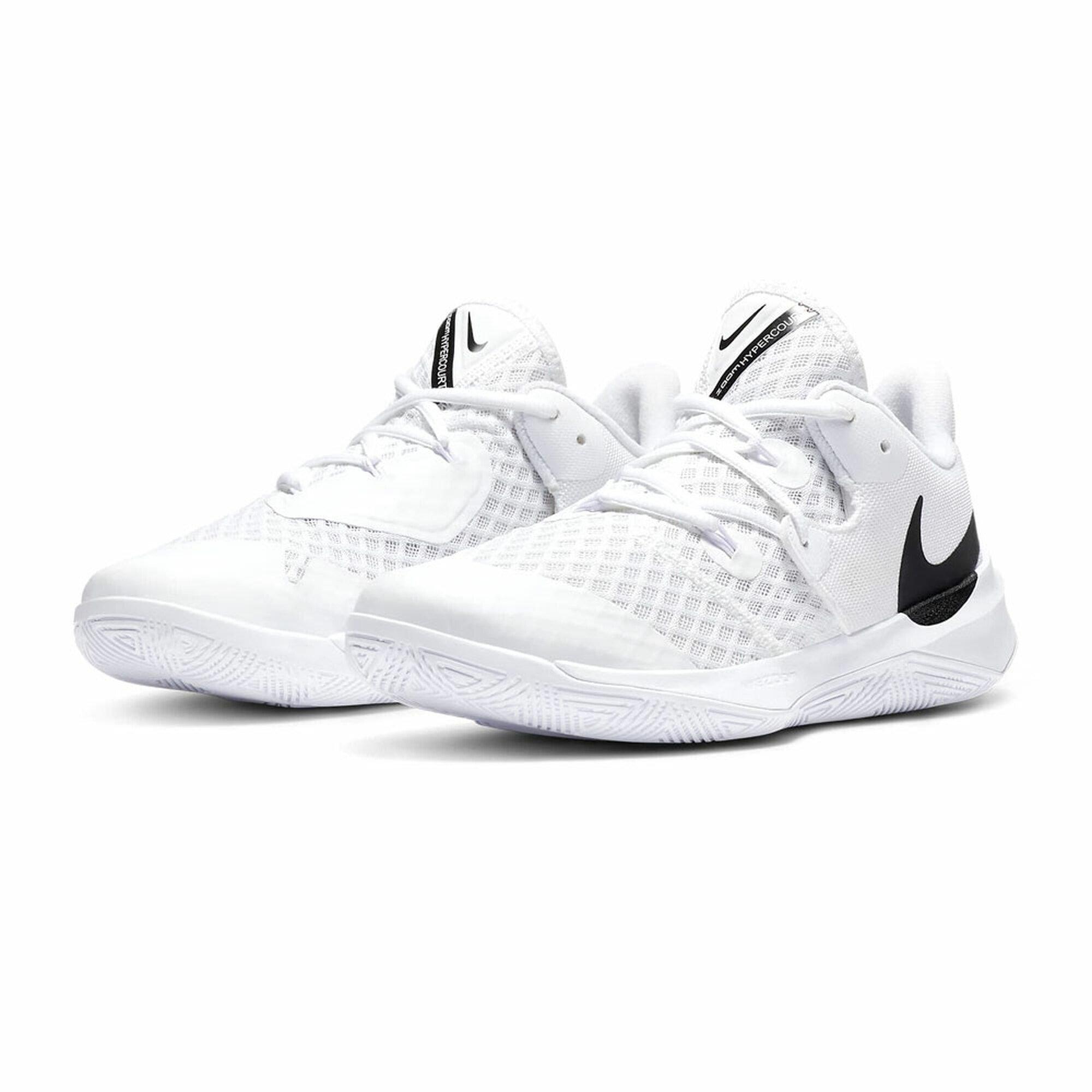 White volleyball hot sale shoes nike