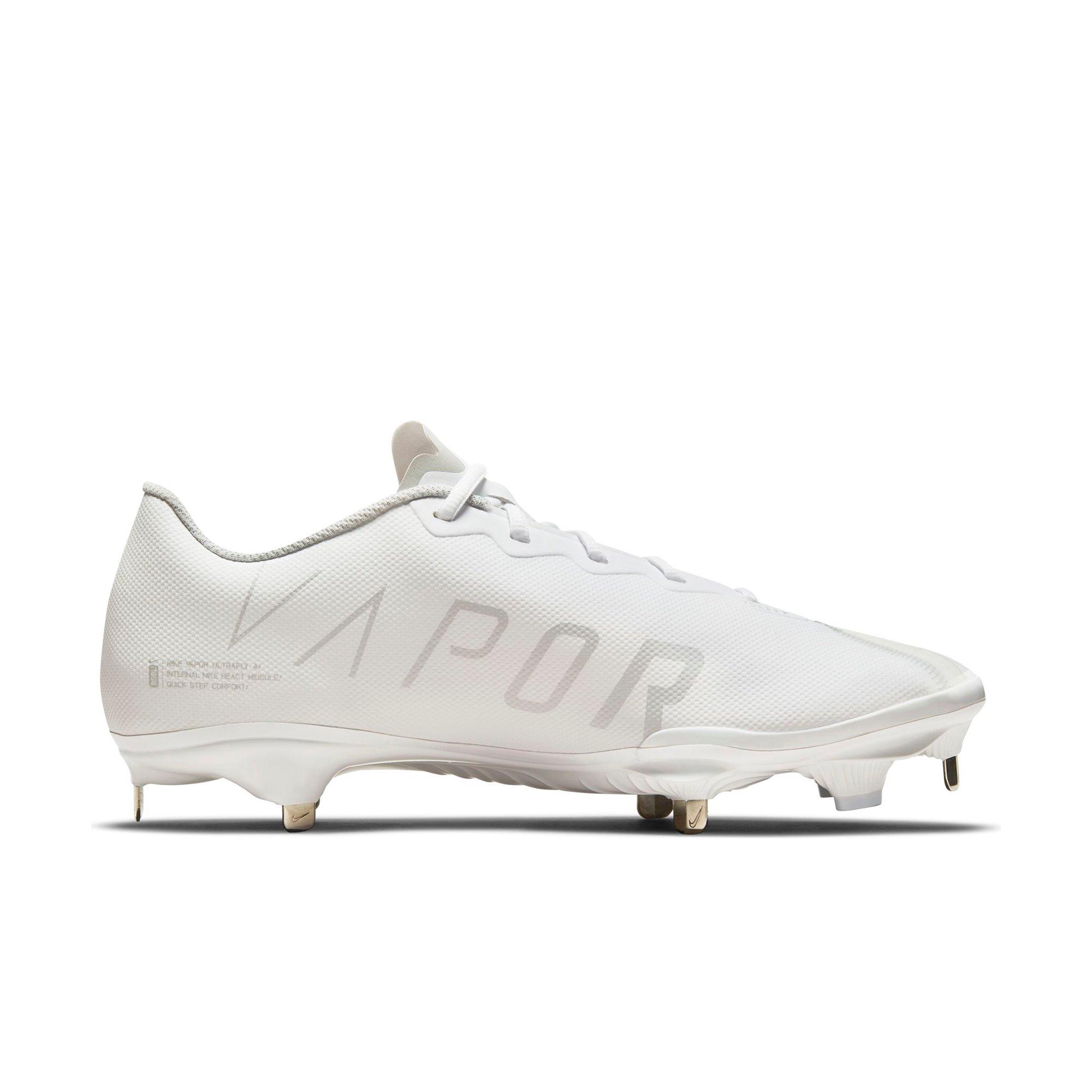 White nike 2025 vapor cleats baseball