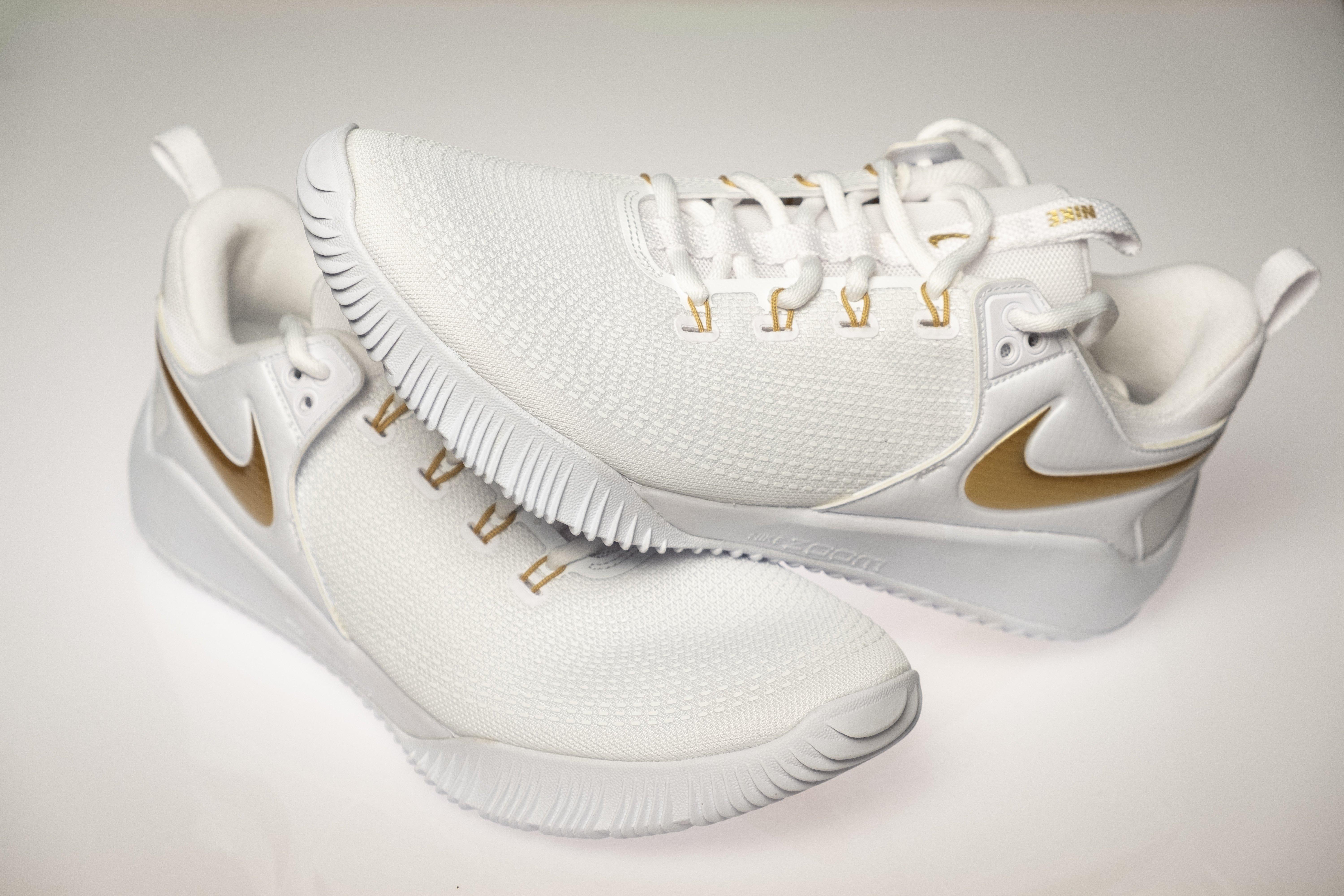 White nike hot sale hyperace 2