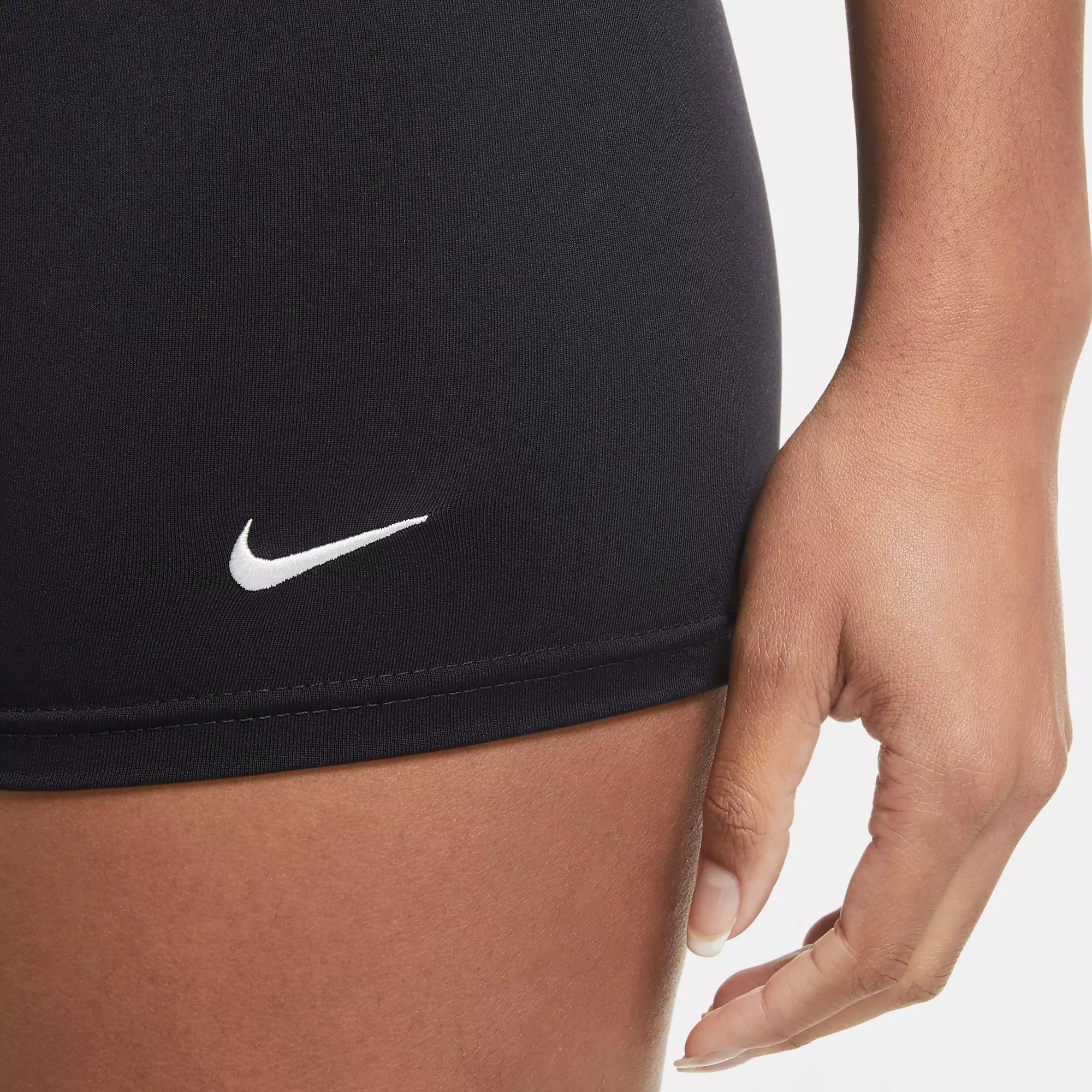 Nike Women's DRI-FIT Performance Volleyball Game Short - BLACK/WHITE