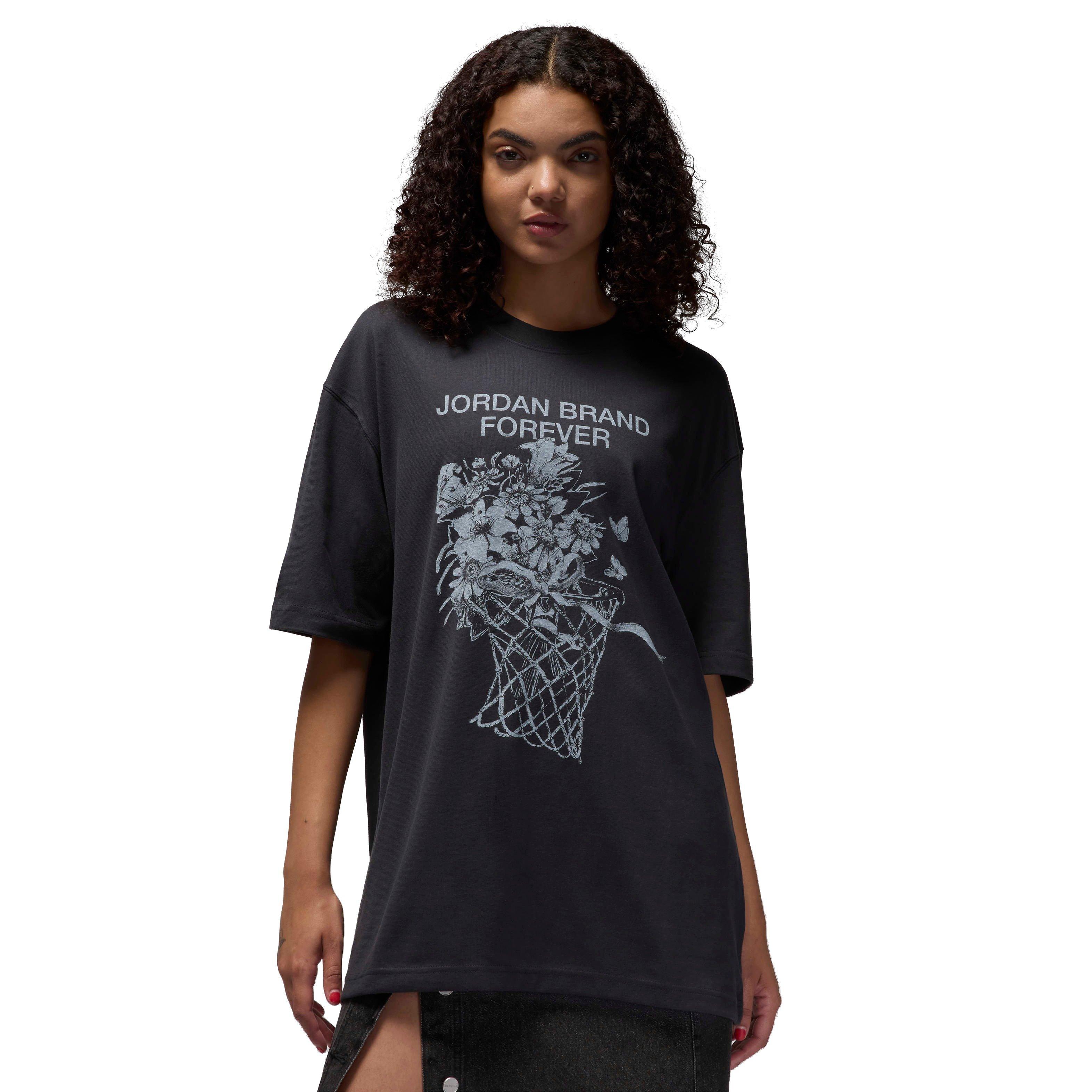 Jordan Women's Oversized Graphic T-Shirt - Black - BLACK Thumbnail View 1