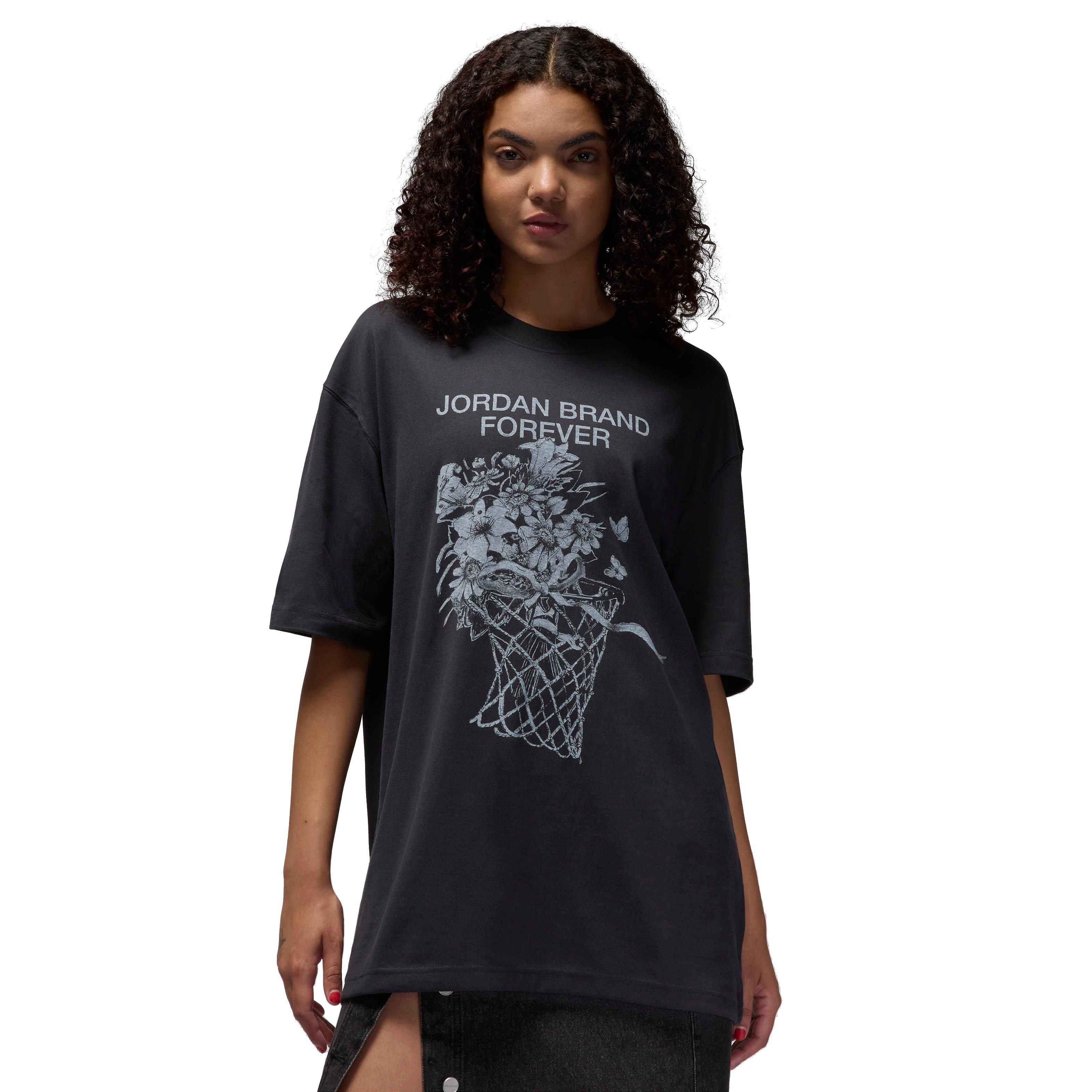 Jordan Women's Oversized Graphic T-Shirt - Black - BLACK