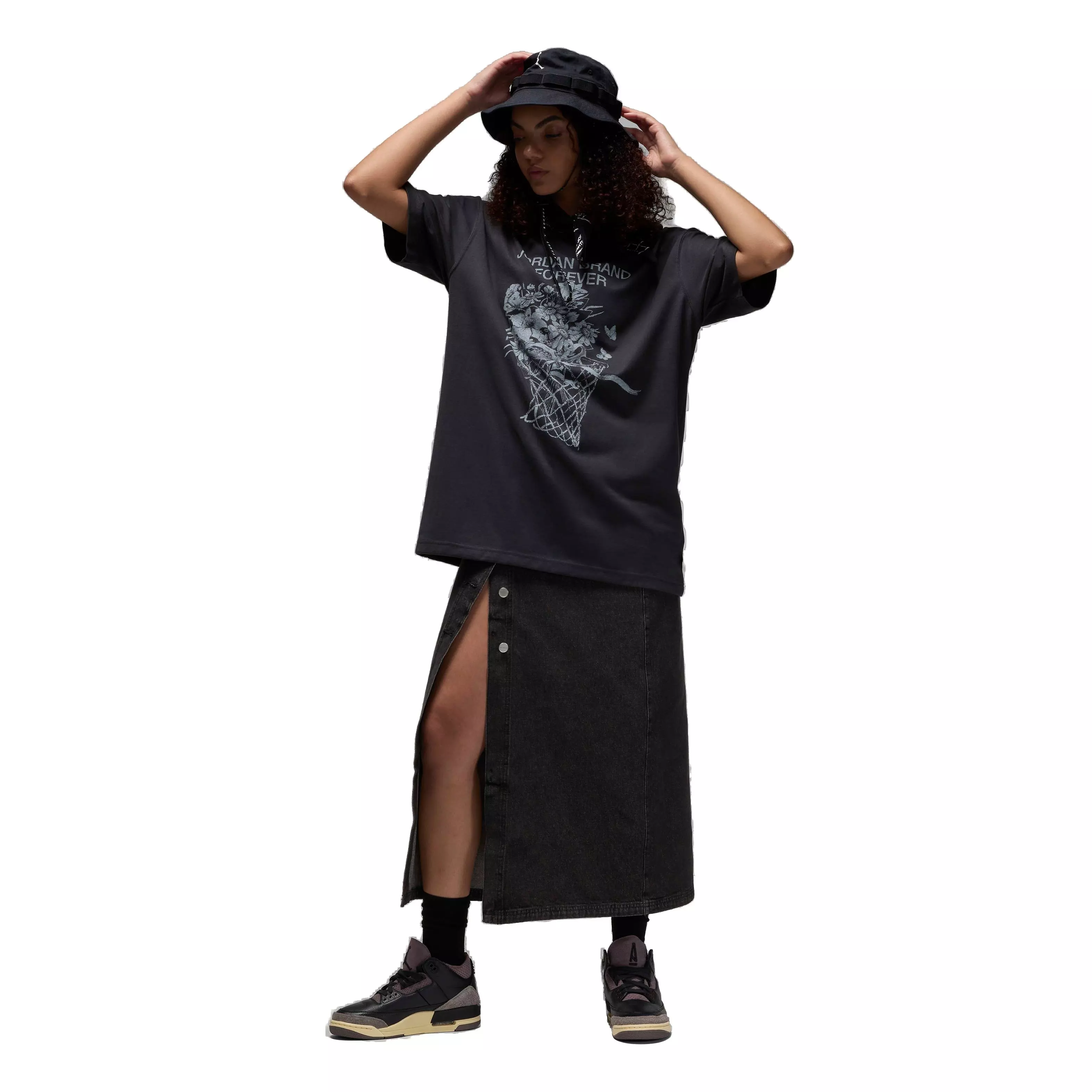 Jordan Women's Oversized Graphic T-Shirt - Black - BLACK