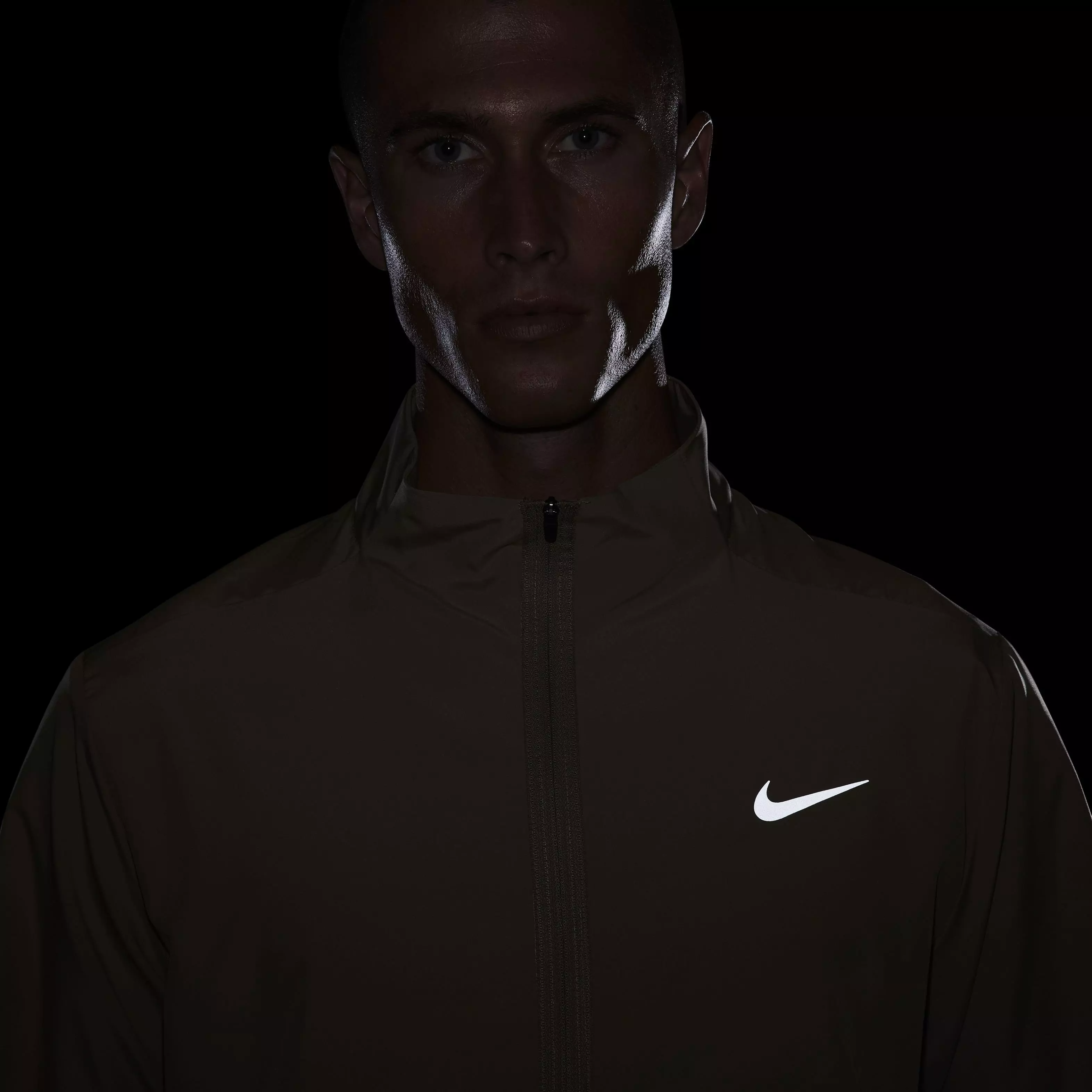 Nike Men's Form Dri-FIT Versatile Jacket - KHAKI