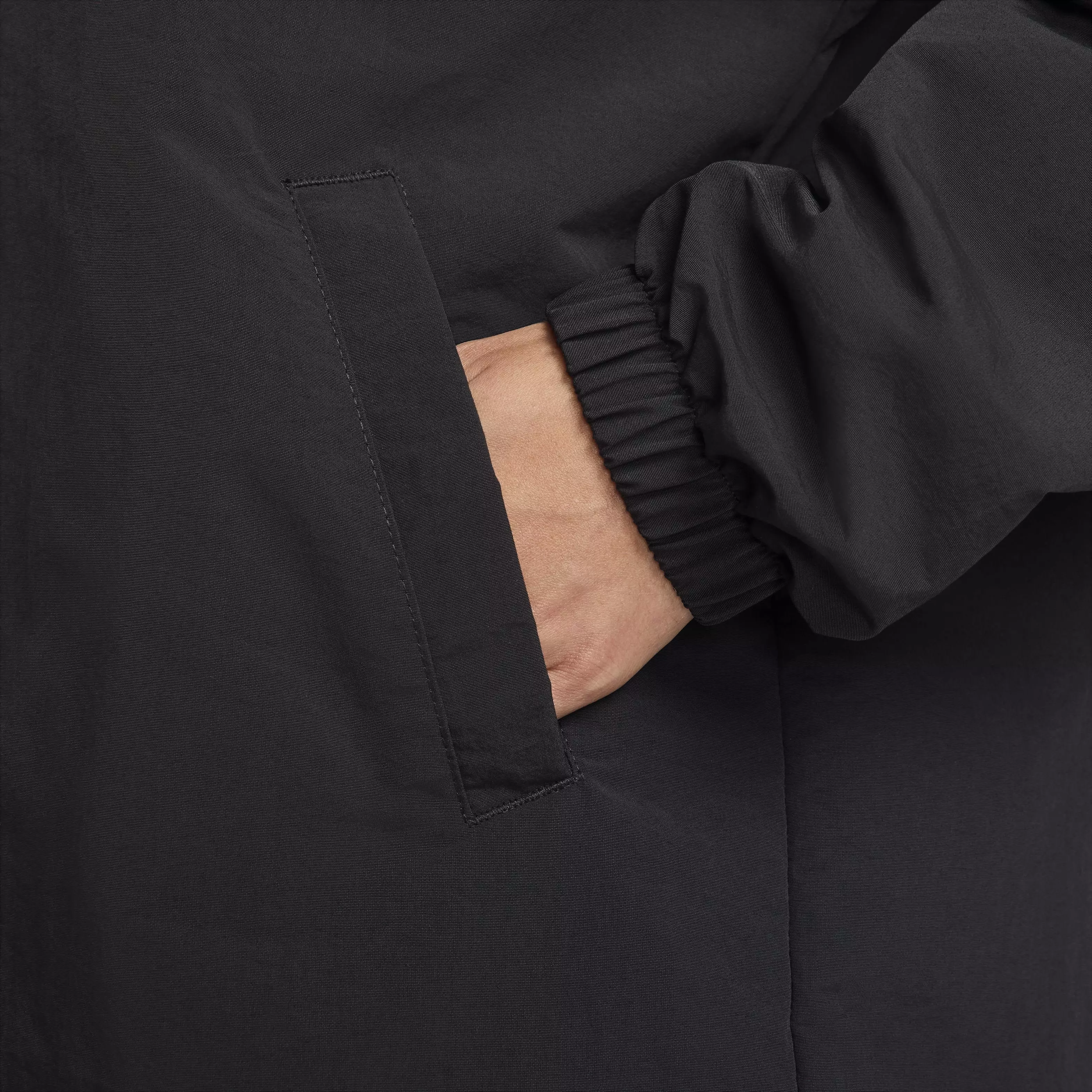 Nike Women's Sportswear Essentials Oversized UV Woven Coaches' Jacket - BLACK