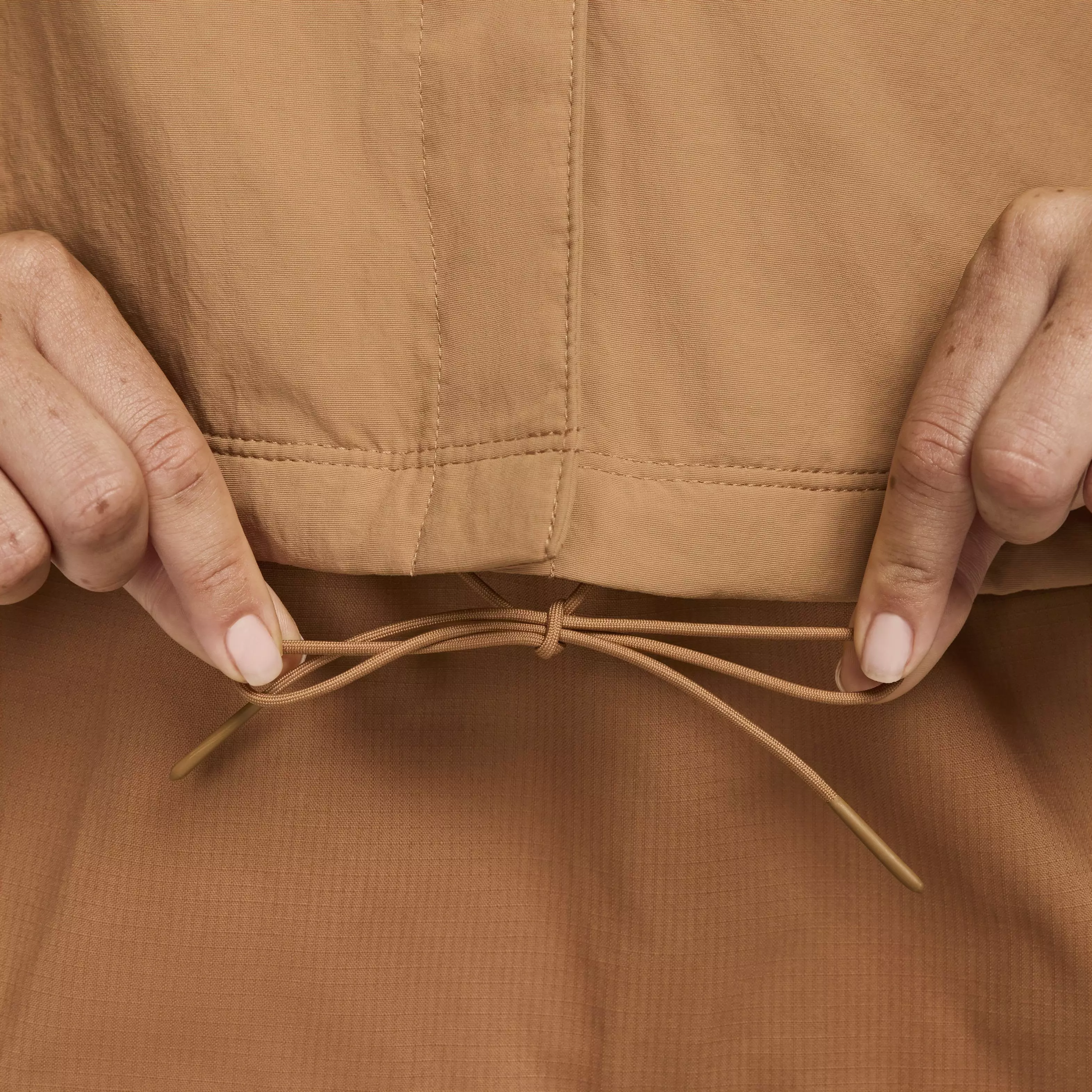 Nike Women's Sportswear Essentials Oversized UV Woven Coaches' Jacket - BROWN