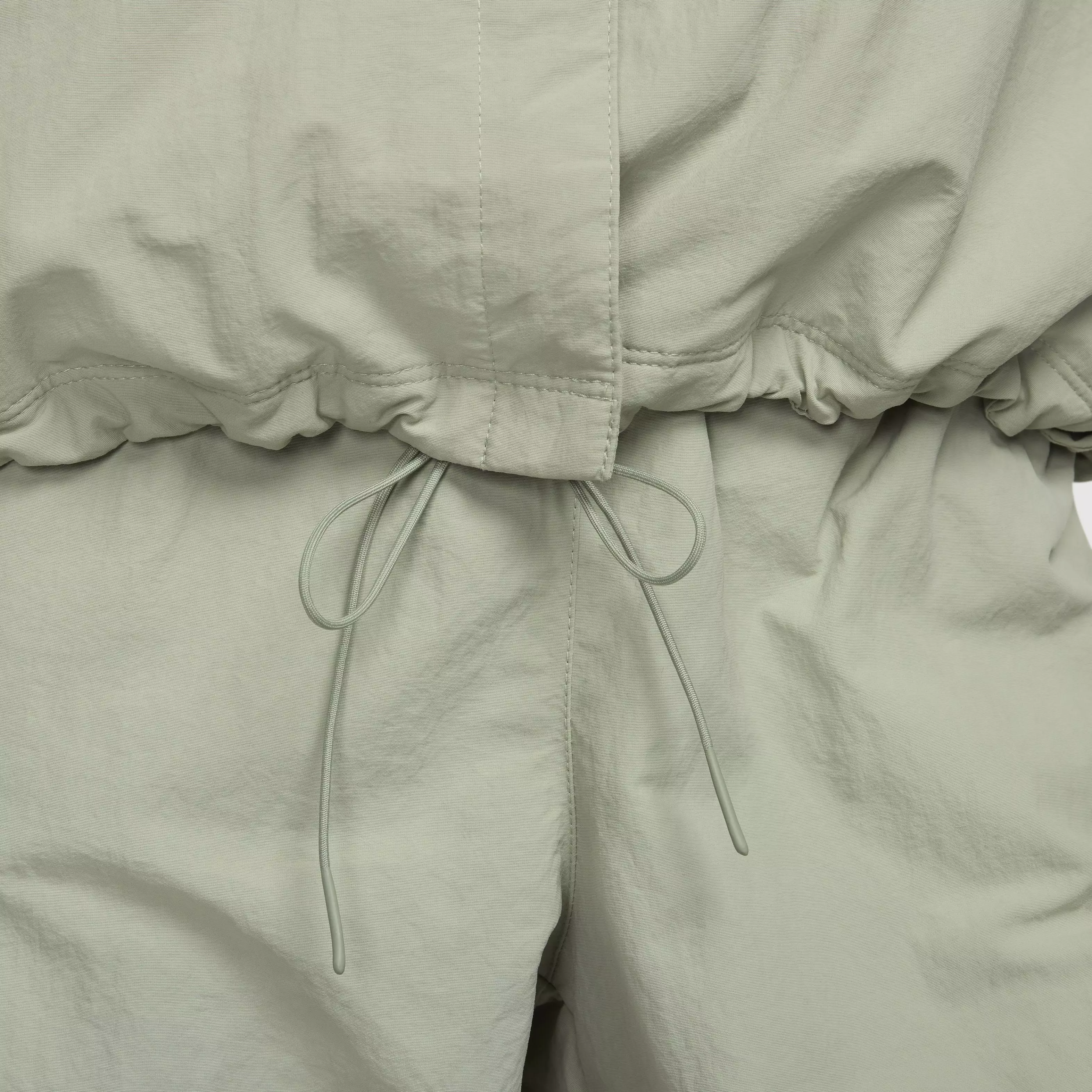 Nike Women's Sportswear Essentials Oversized UV Woven Coaches' Jacket - GREEN