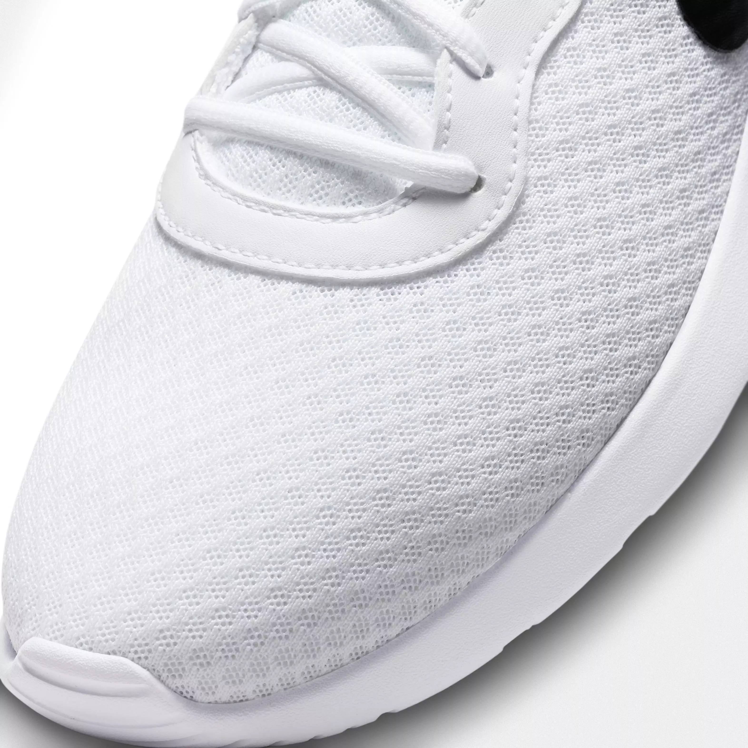 Nike Tanjun Men's Shoe - WHITE