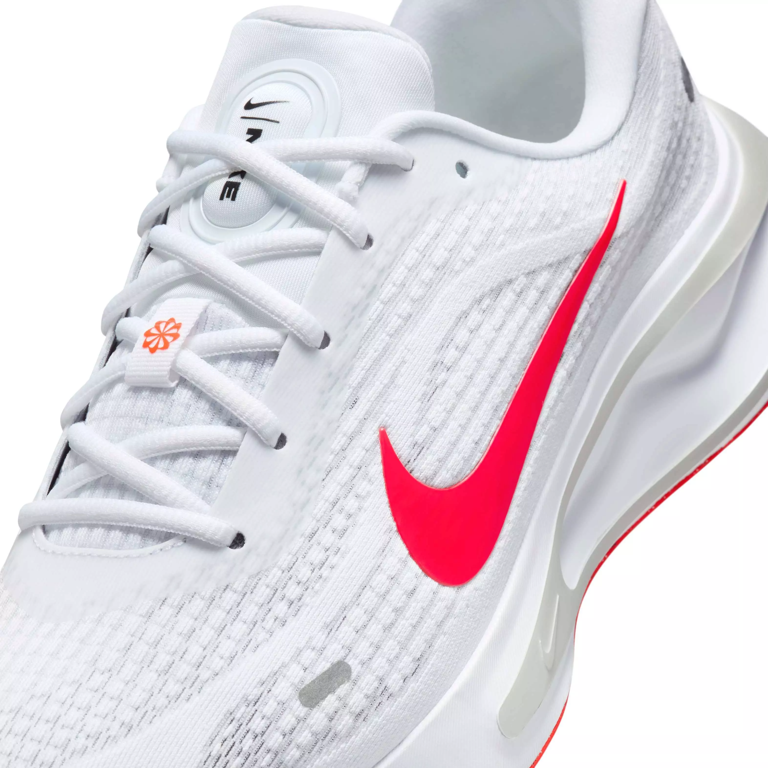 Nike Journey Run "White/Wolf Grey/Pure Platinum/Bright Crimson" Men's Running Shoe - WHITE/GREY/PLATINUM/CRIMSON