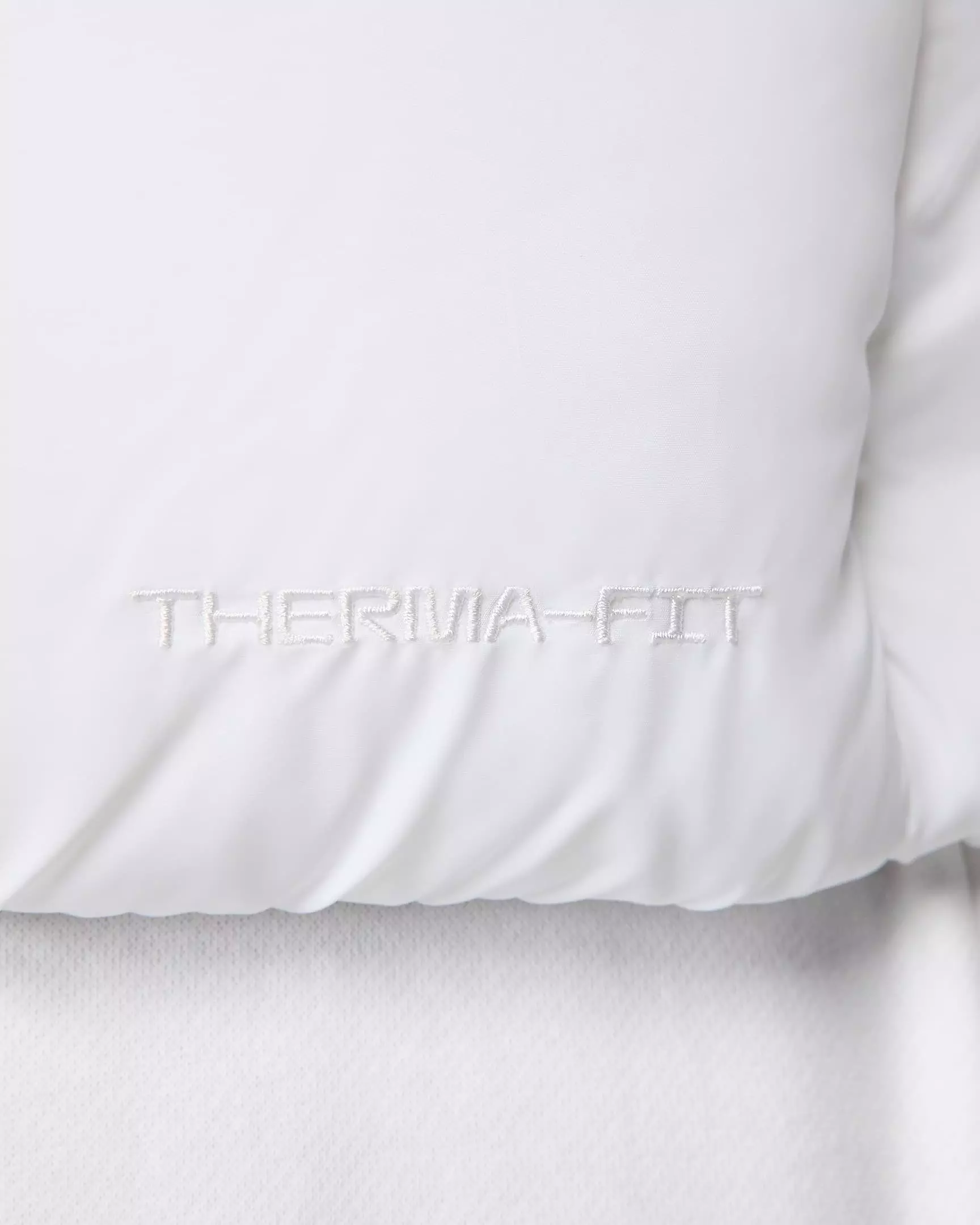 Nike Women's Sportswear Classic Puffer Therma-FIT Loose Vest - WHITE