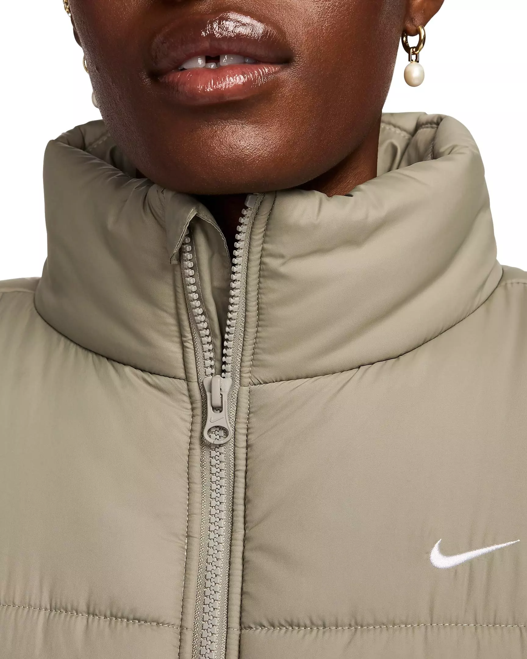 Nike Women's Sportswear Classic Puffer Therma-FIT Loose Vest - GREEN