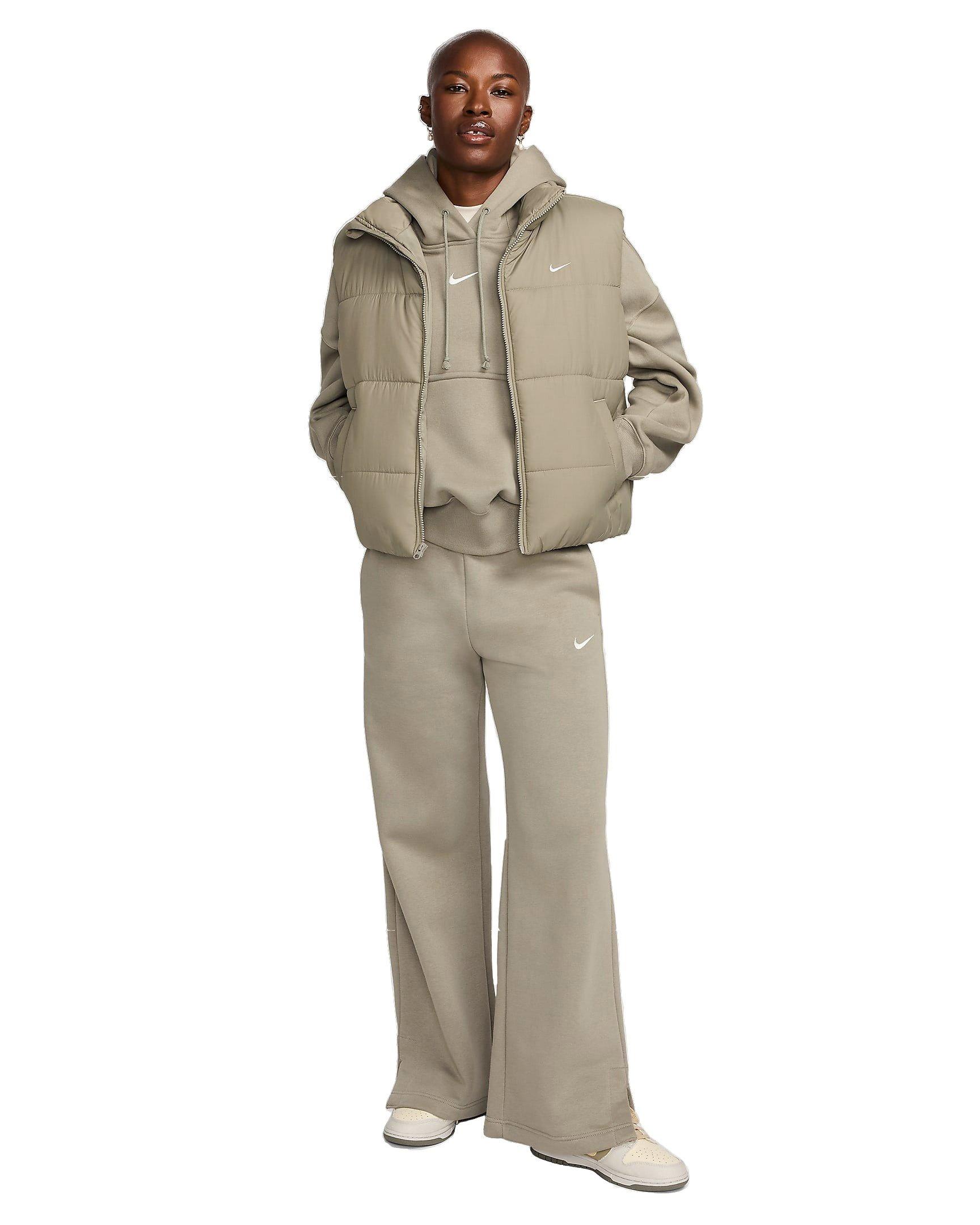 Nike Women's Sportswear Classic Puffer Therma-FIT Loose Vest - GREEN Thumbnail View 9