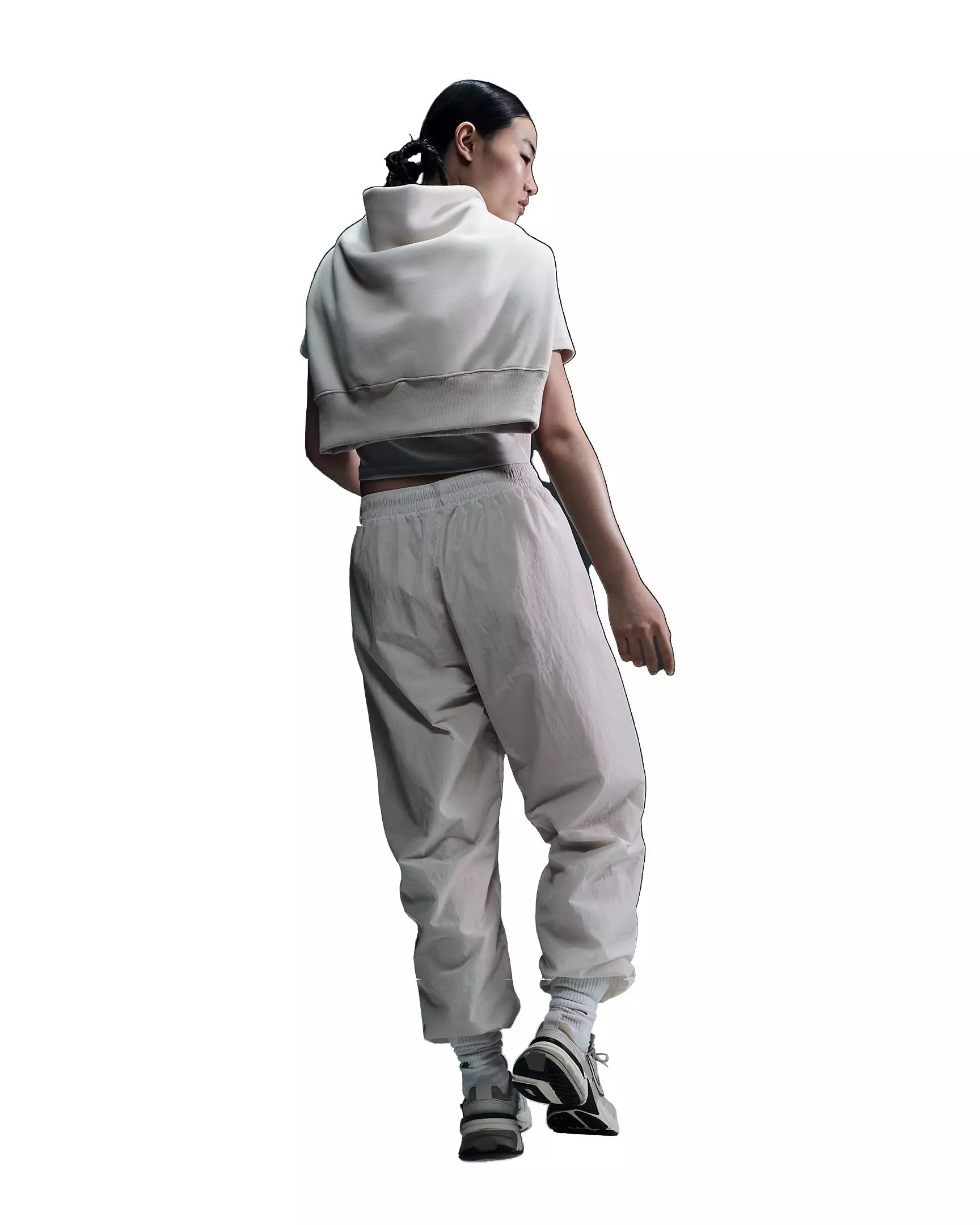 Nike Women's Sportswear Essential Mid-Rise Oversized Woven Joggers - BROWN