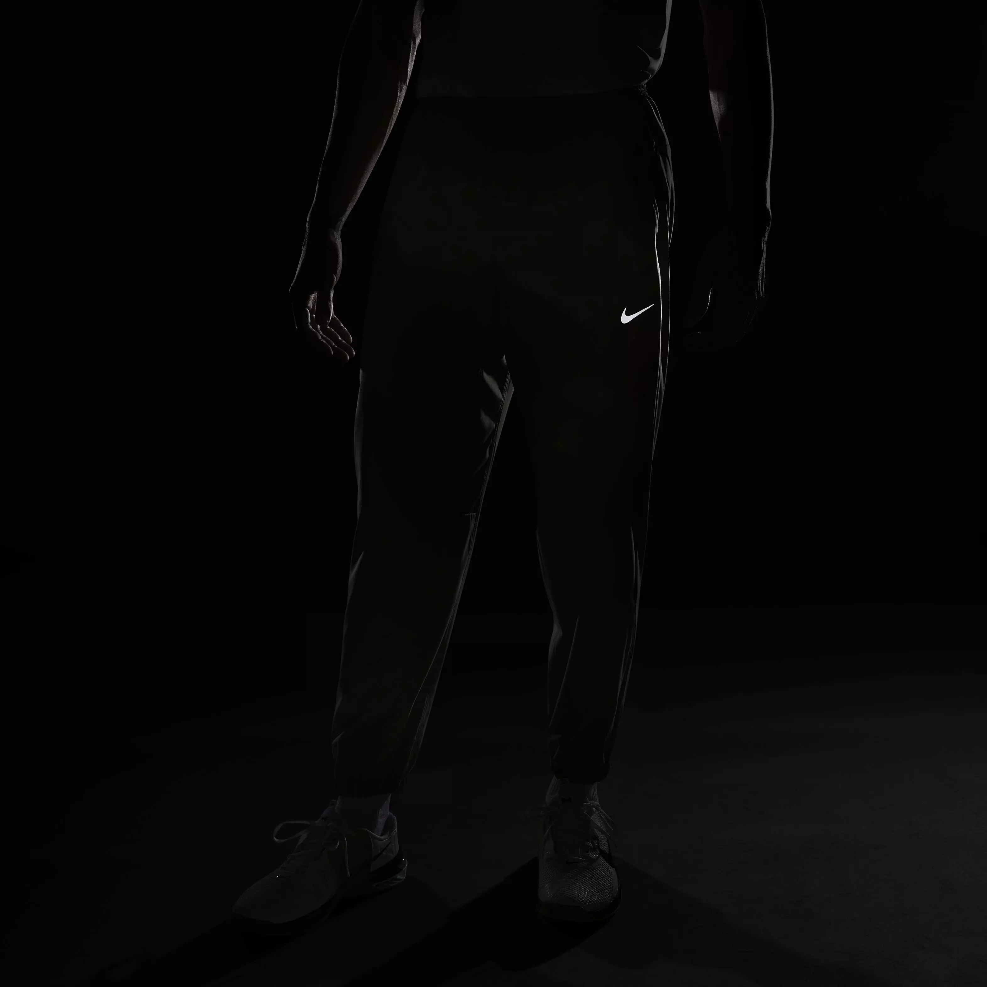 Nike Men's Dri-FIT Form Tapered Versatile Pants - BROWN