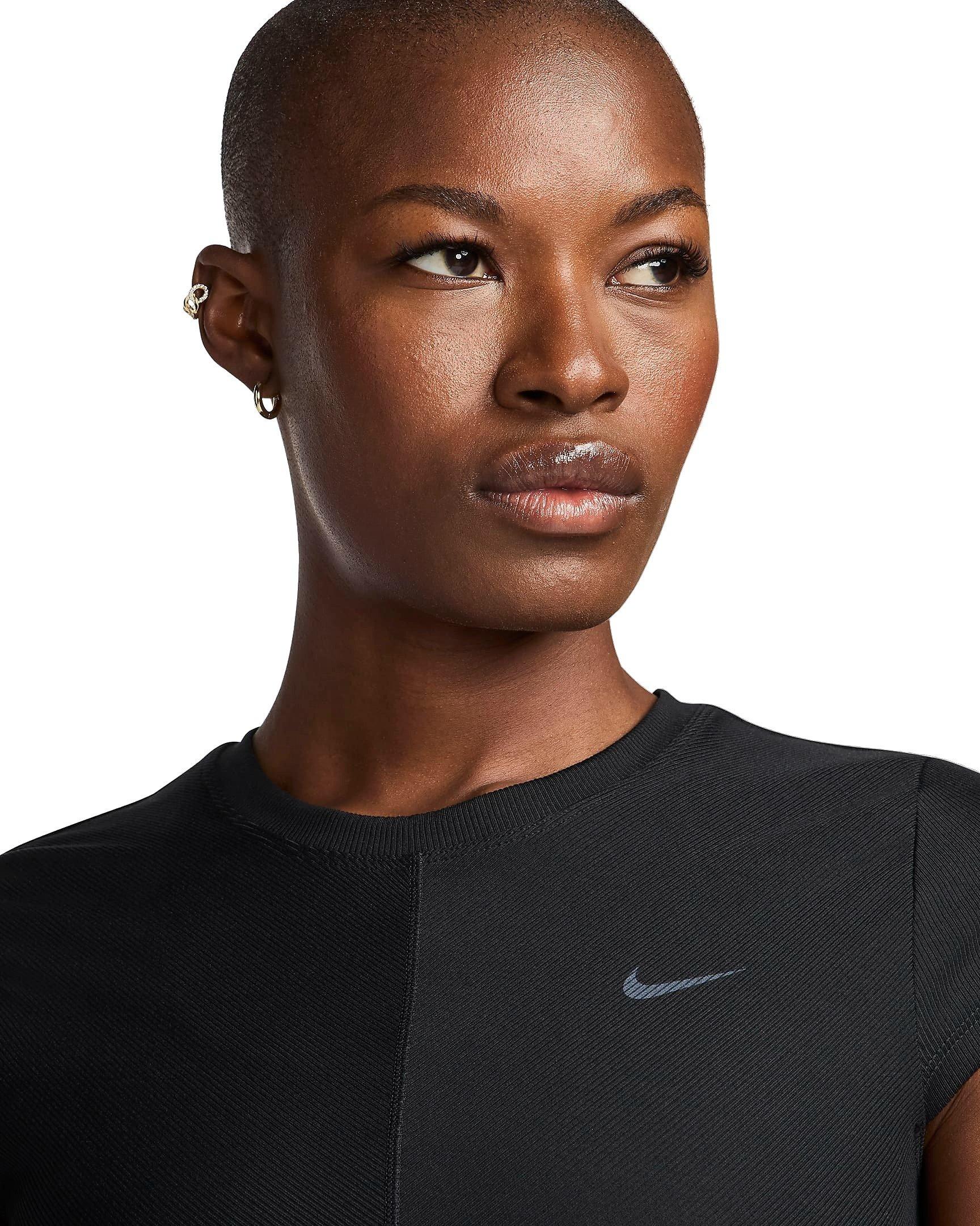 Nike Women's One Fitted Rib Dri-FIT Short Sleeve Cropped Top - BLACK Thumbnail View 3