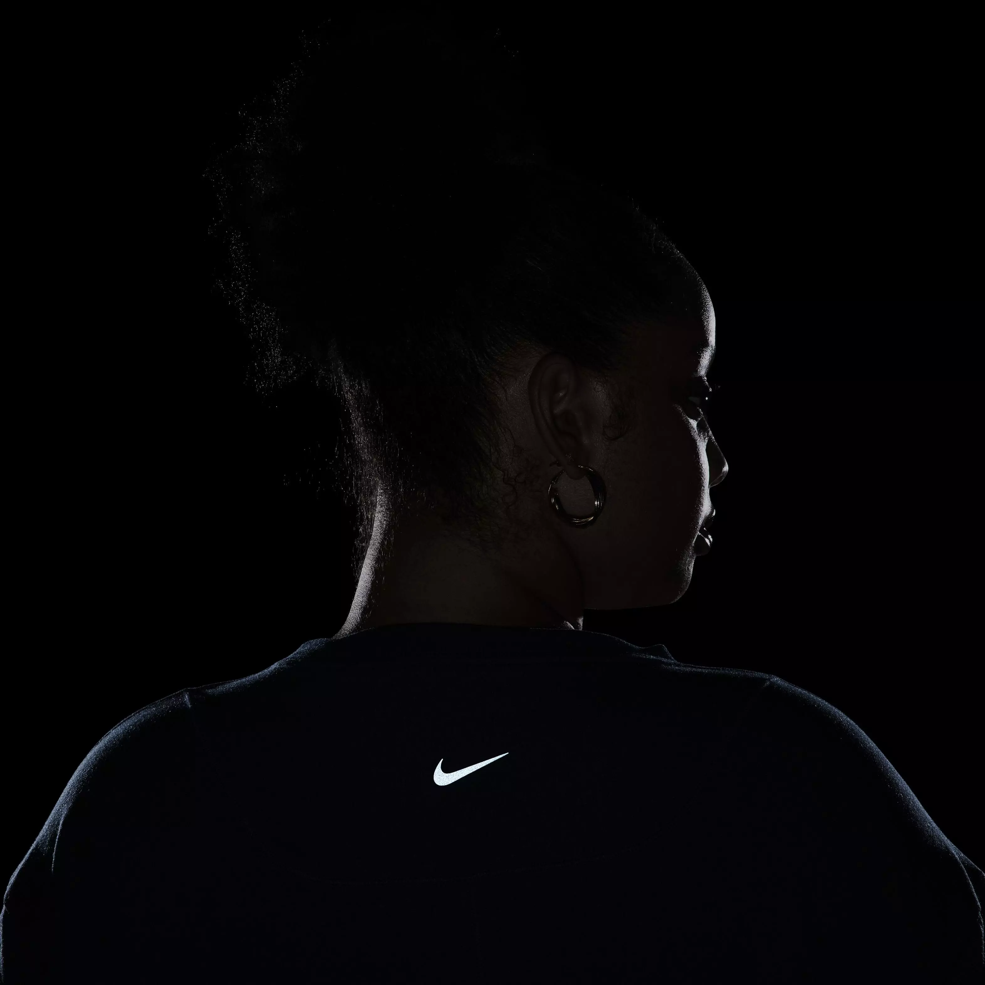 Nike Women's One Relaxed Short Sleeve Dri-FIT Top - DARK BLUE