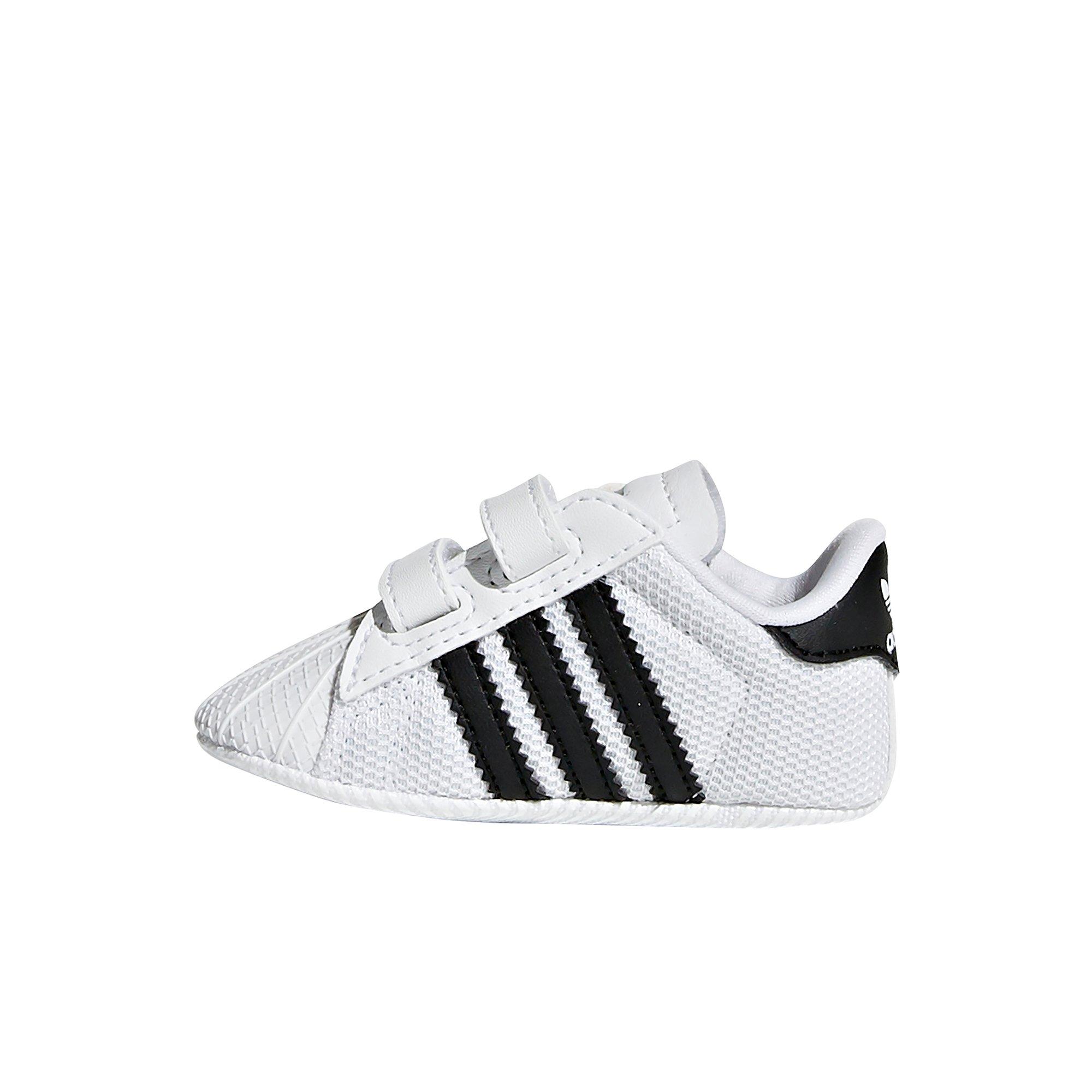 Adidas originals hot sale crib shoes