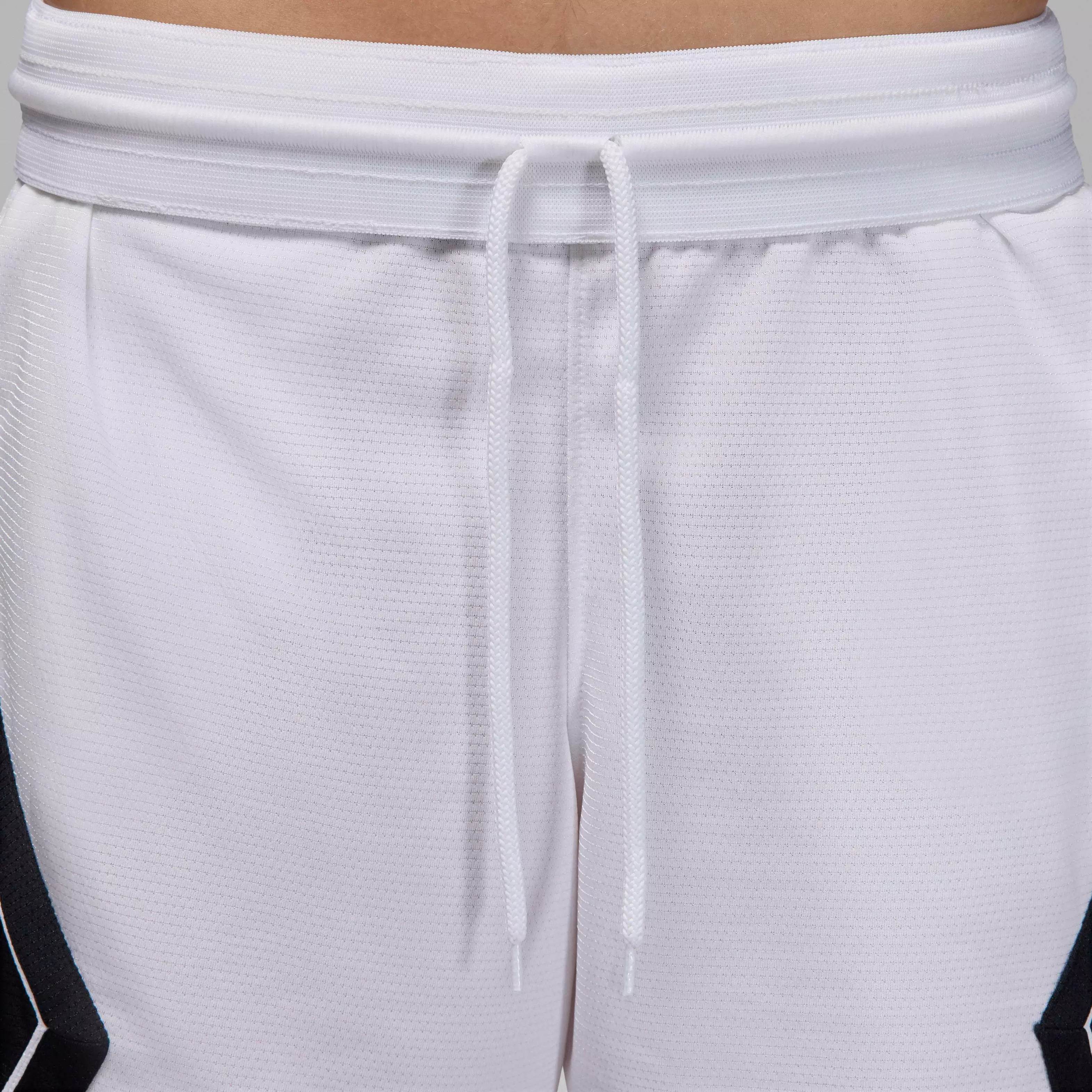 Jordan Women's Sport 4" Diamond Shorts - WHITE