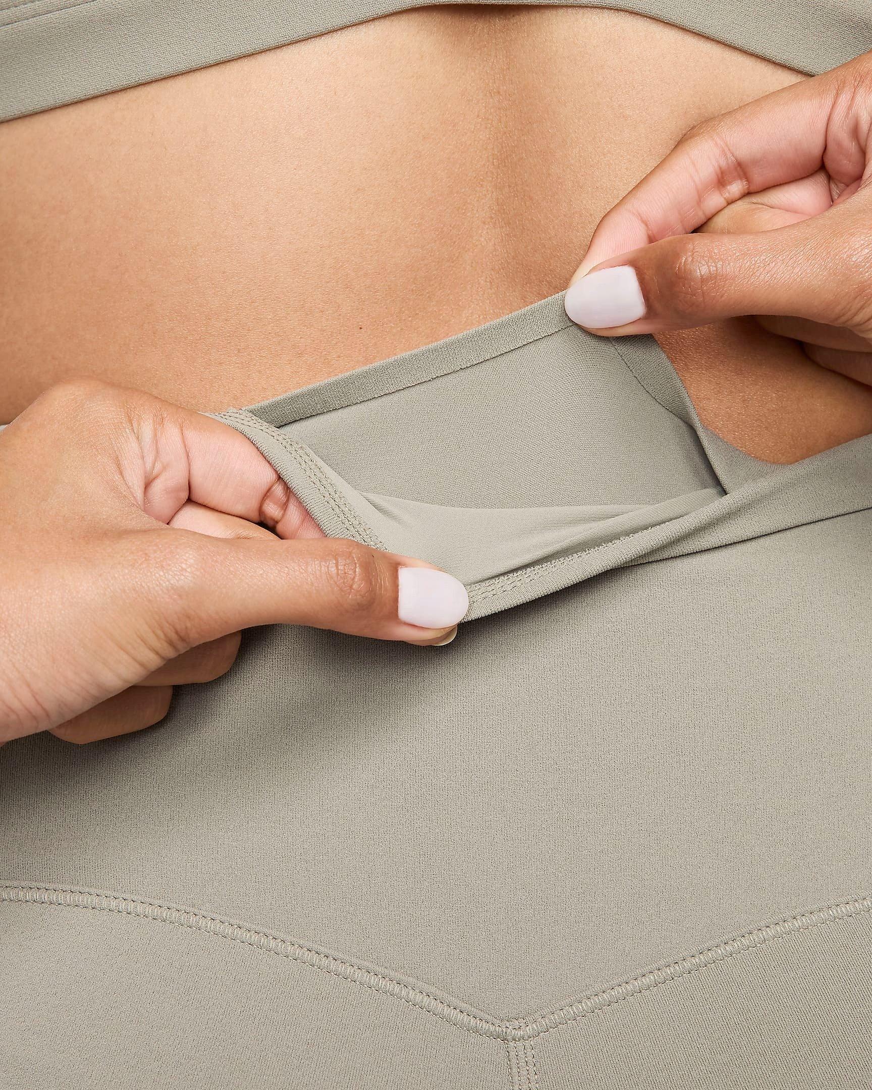 Nike Women's Zenvy Gentle-Support High-Waisted 5" Biker Shorts - GREEN Thumbnail View 6