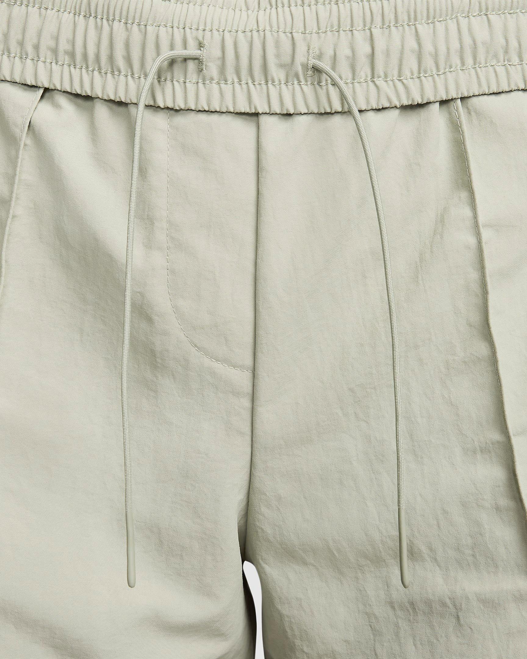 Nike Women's Sportswear Everything Wovens Mid-Rise 5" Shorts - Green - GREEN Thumbnail View 3