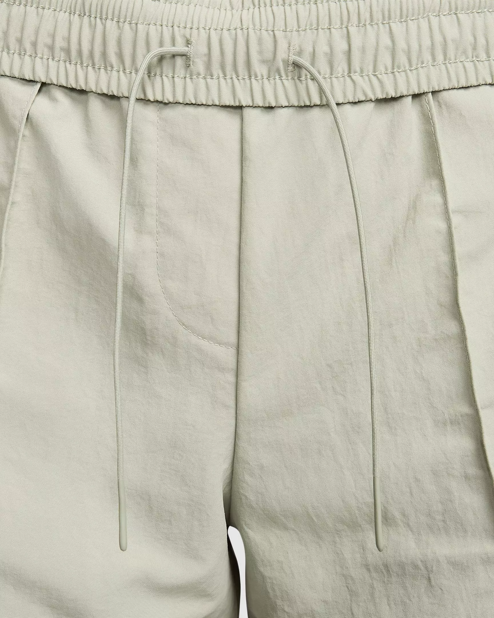 Nike Women's Sportswear Everything Wovens Mid-Rise 5" Shorts - Green - GREEN