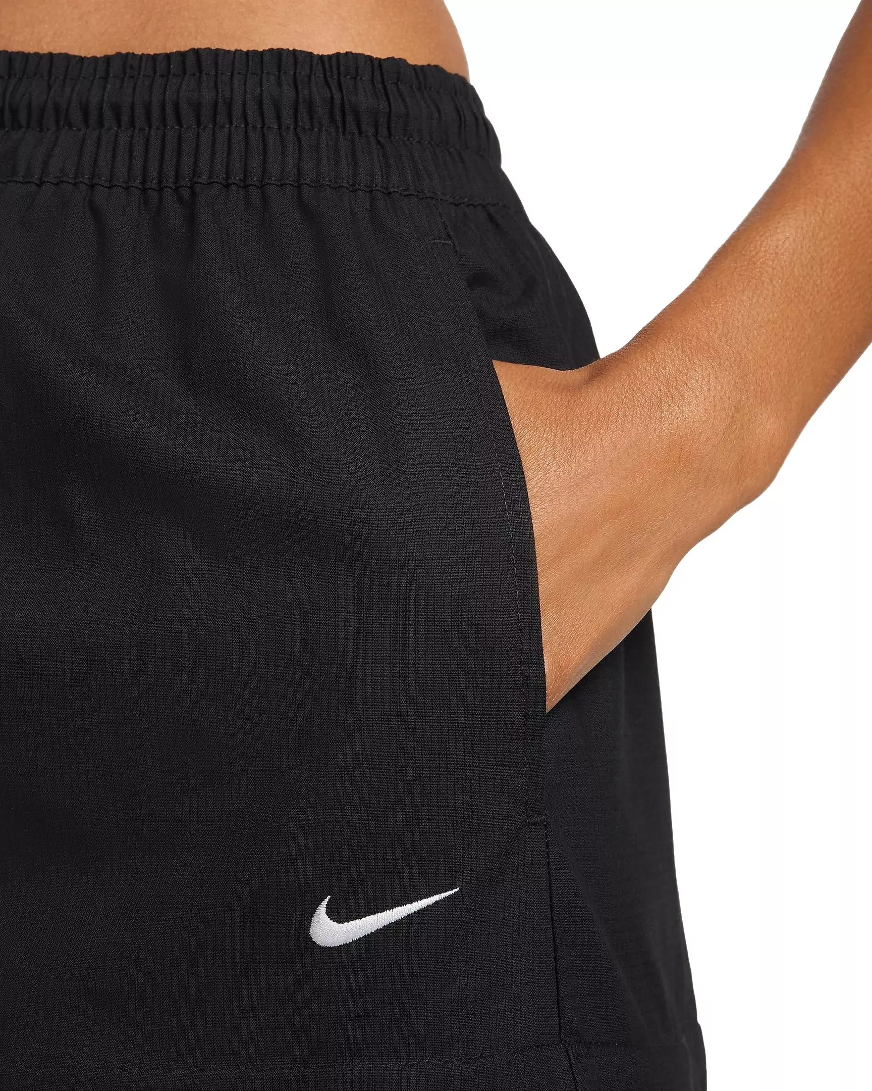 Nike Women's Sportswear Essential Mid-Rise Woven Cargo Midi Skirt - BLACK