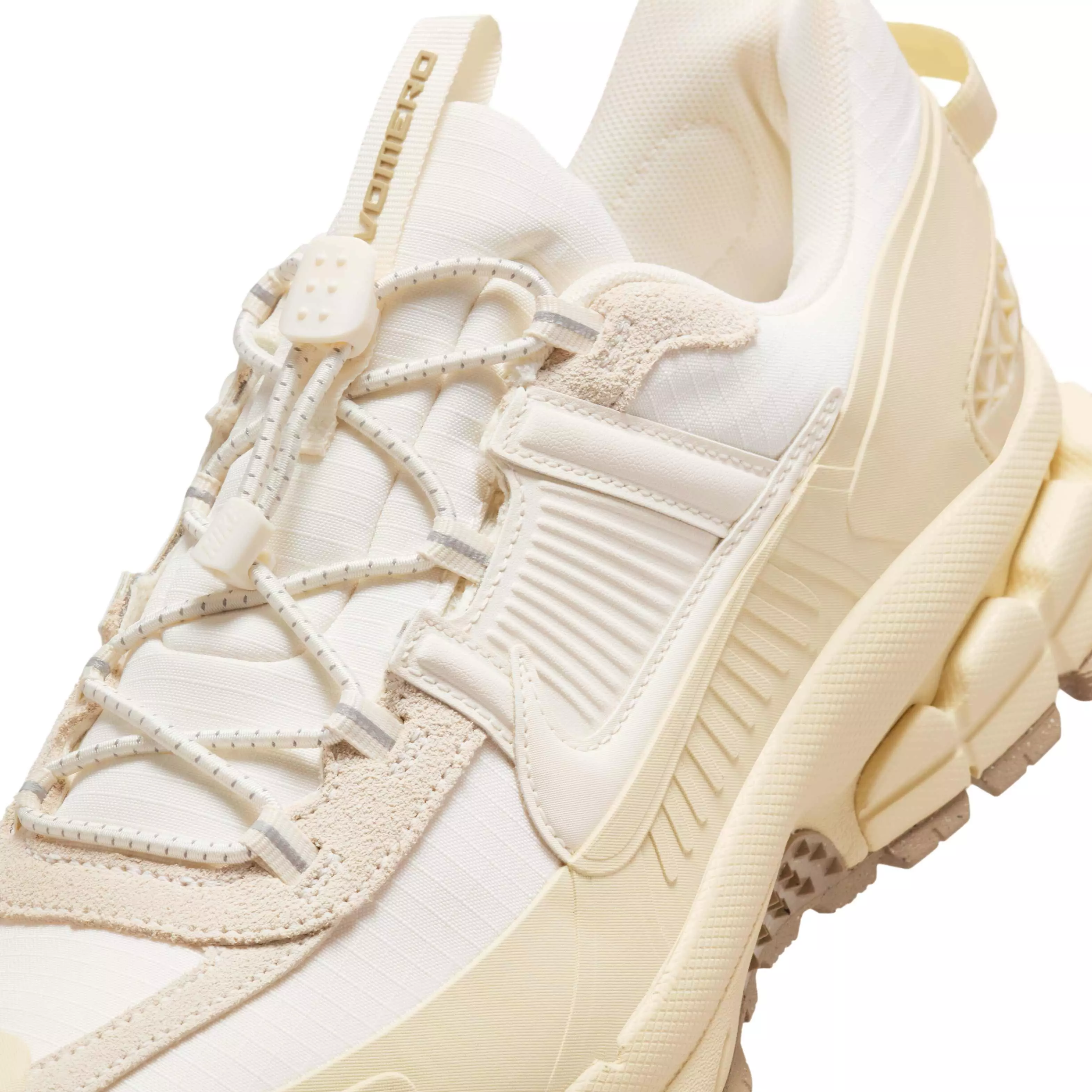 Nike Zoom Vomero Roam "Pale Ivory/Light Khaki/Khaki/Pale Ivory" Men's Winterized Shoe - IVORY/LT KHAKI/KHAKI/IVORY