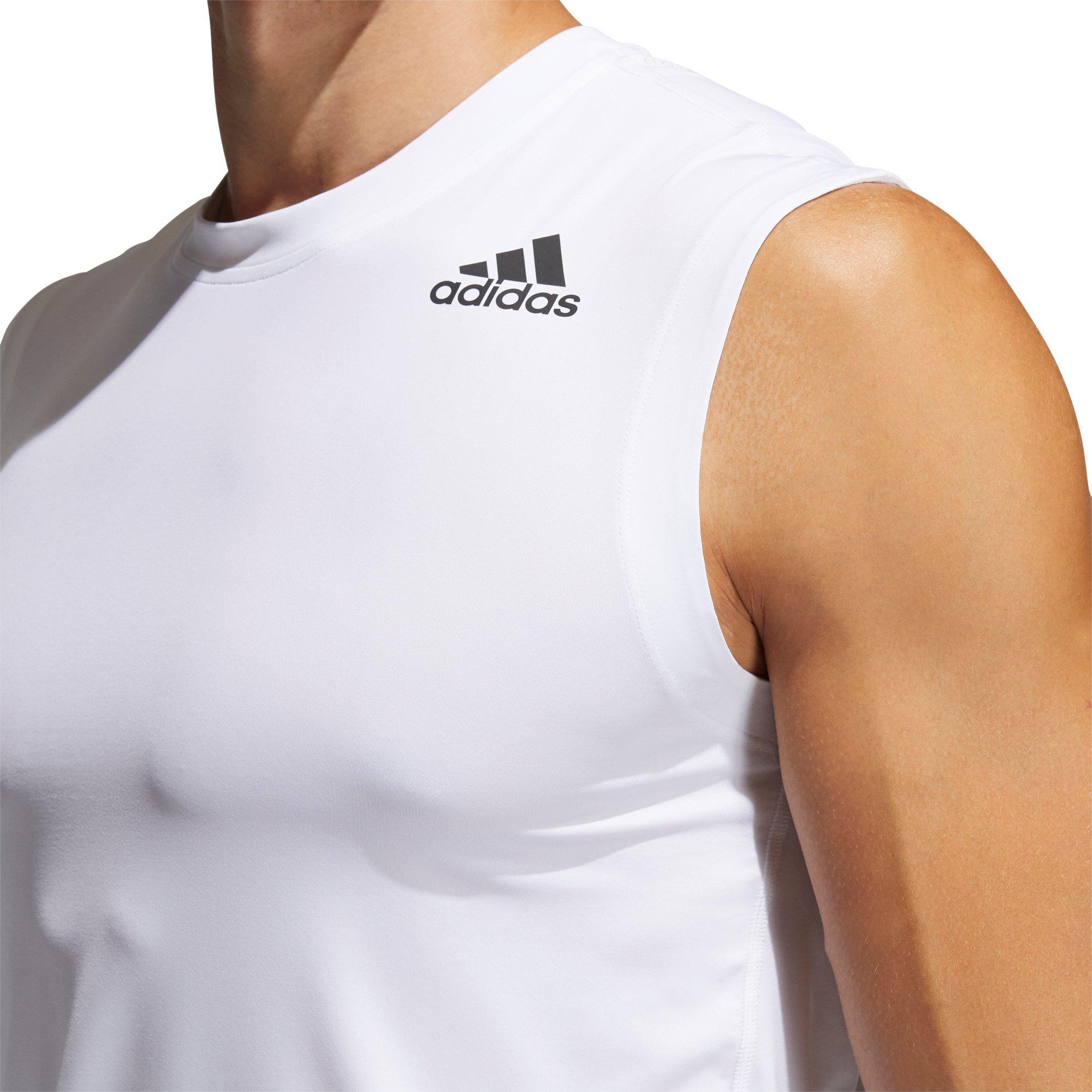 techfit sleeveless fitted tee