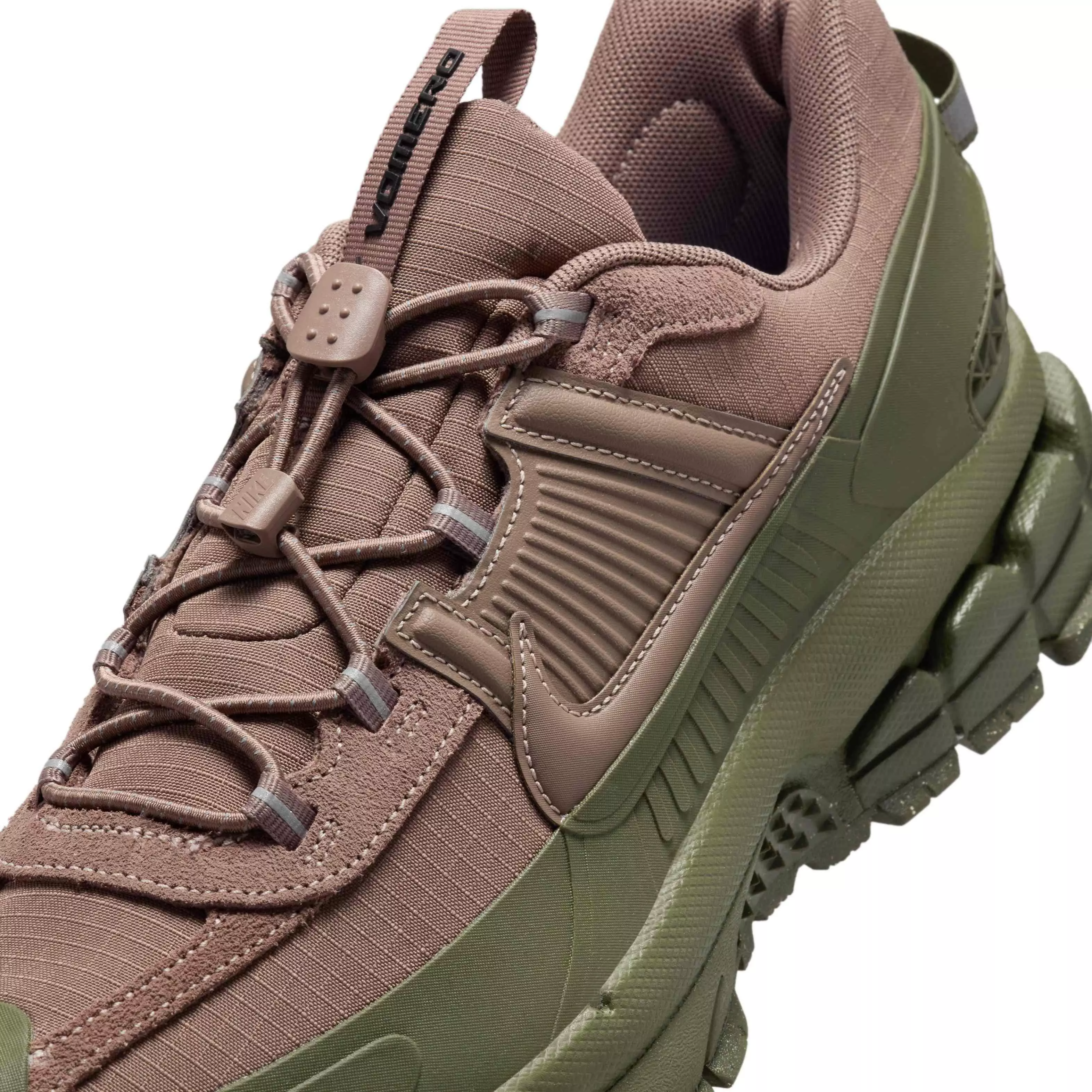 Nike Zoom Vomero Roam "Mink Brown/Medium Olive/Cargo Khaki" Men's Winterized Shoe - BROWN/OLIVE/KHAKI