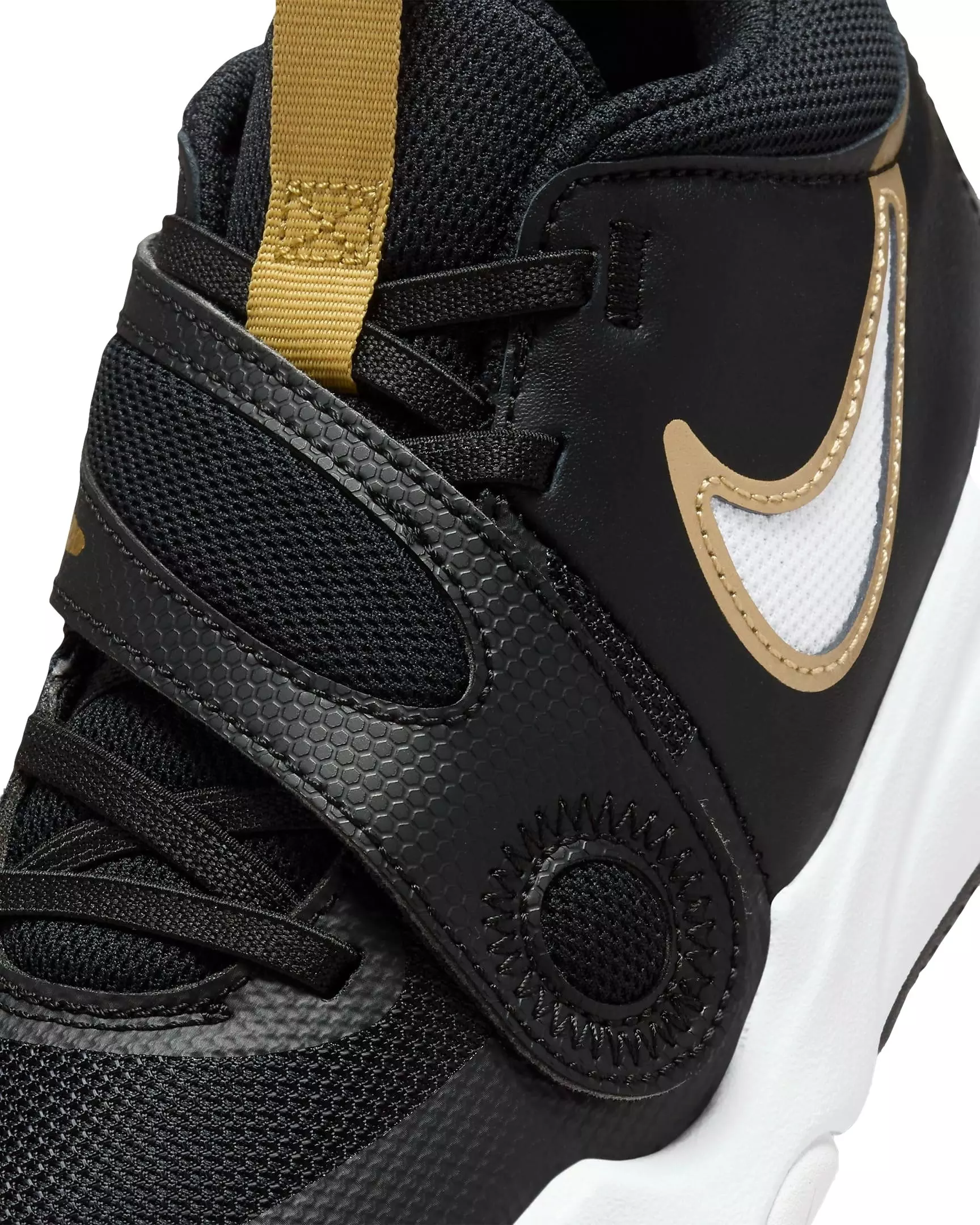 Nike Team Hustle D 11 "Black/White/Metallic Gold" Grade School Boys' Basketball Shoe - BLACK/WHITE/GOLD
