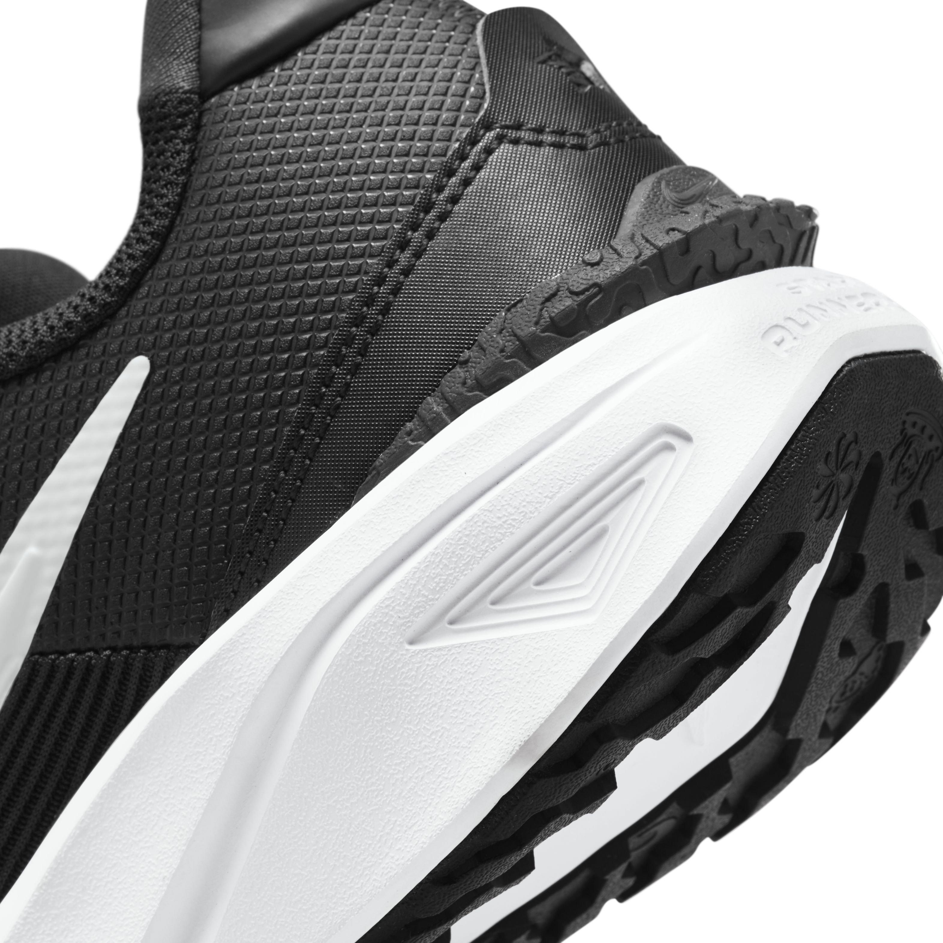 Nike Star Runner 4 Grade School Boys' "Black/Anthracite/White" Running Shoe