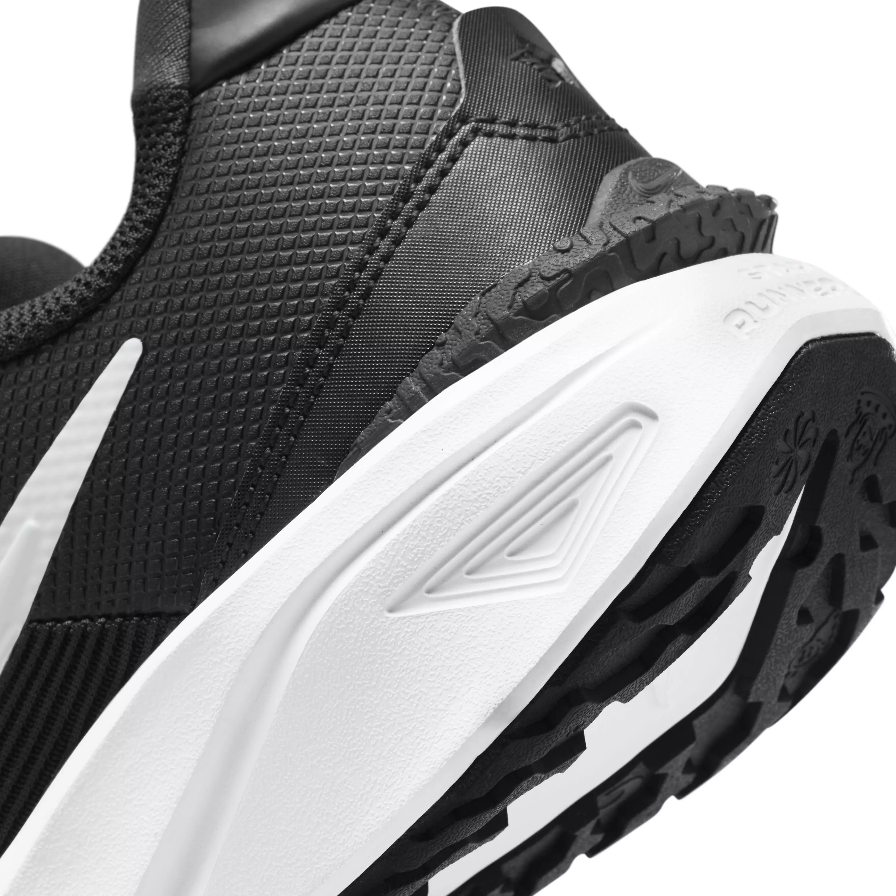 Nike Star Runner 4 "Black/Anthracite/White" Grade School Boys' Running Shoe - BLACK/ANTHRACITE/WHITE