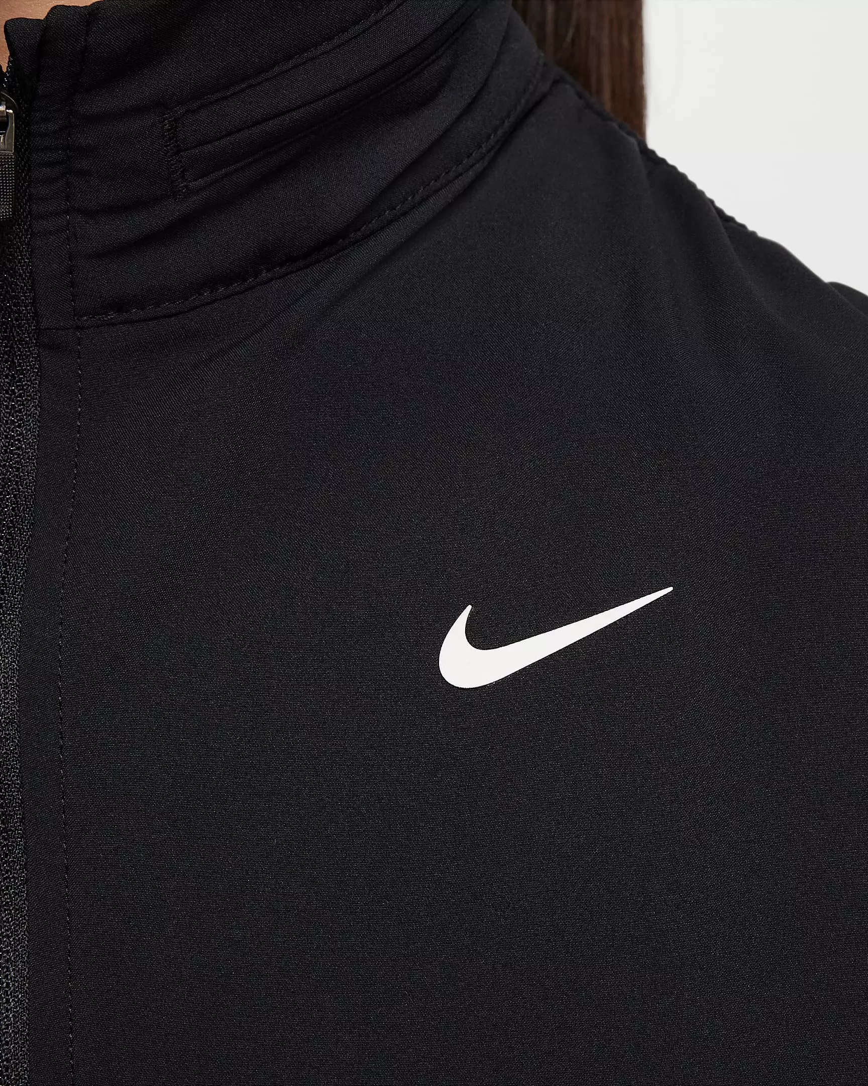 Nike Big Girls' Dri-FIT Lightweight FM Jacket - BLACK