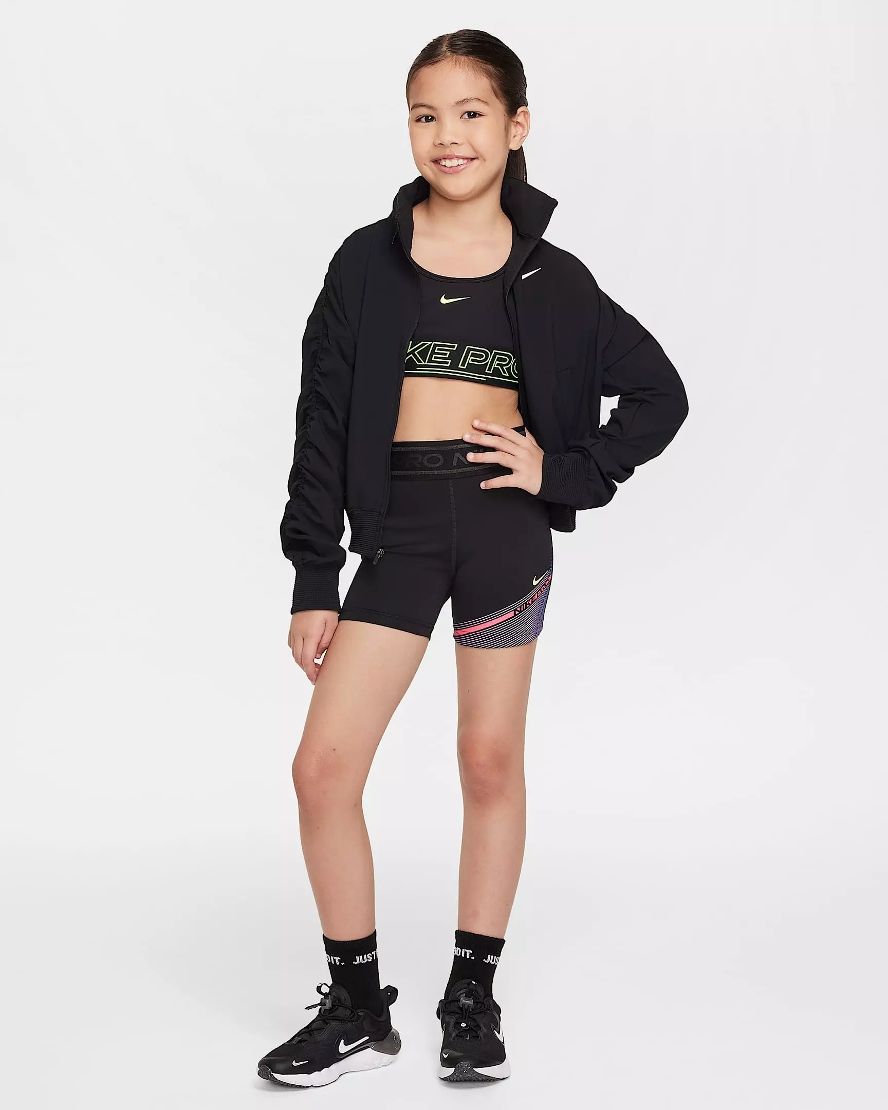 Nike Big Girls' Dri-FIT Lightweight FM Jacket - BLACK